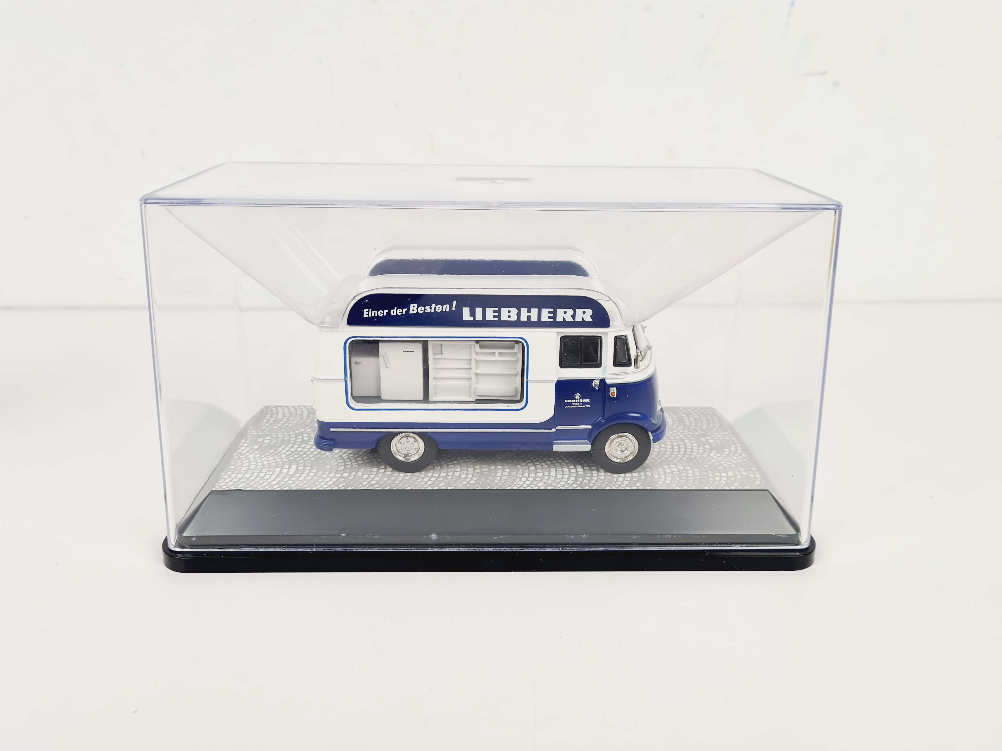 Voiture à collectionner - Mercedes L319 1/43 - L319 Publicité Liebherr - NZG-Modelle GmbH / Premium ClassiXXS - Comme neuf - Photo 3