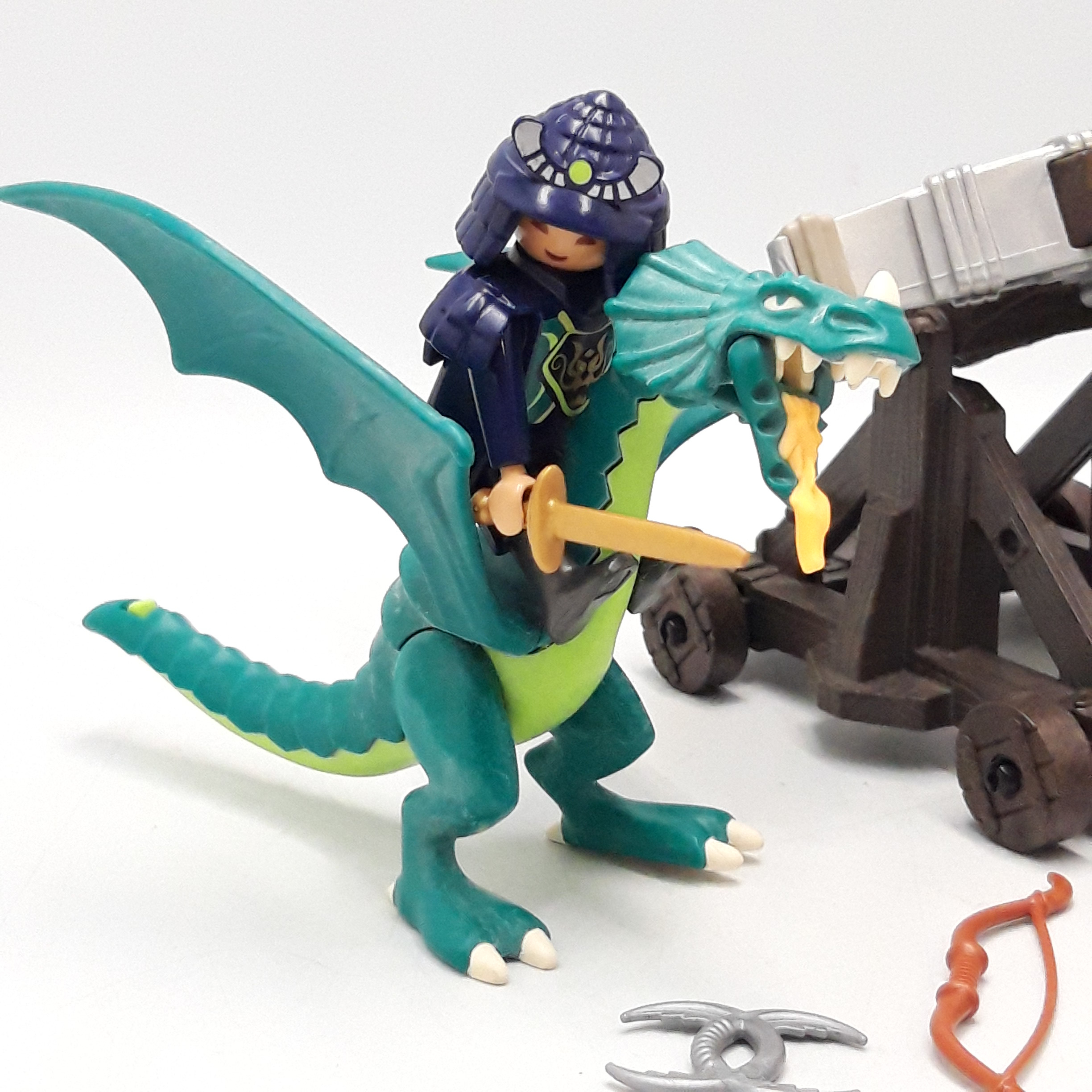 Voir photo 2 de Playmobil 'Chevaliers avec dragon', 14 pièces Playmobil 'Chevaliers avec dragon', 14 pièces Bon état - Vue 2 -