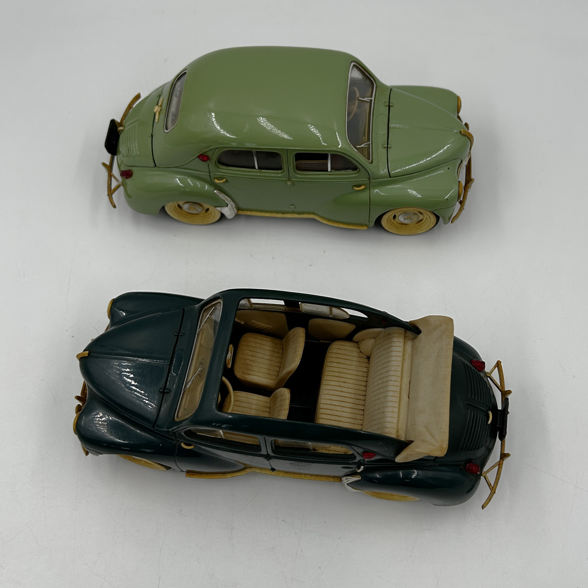 Lot 2 Renault 4CV Solido 1/17 Bon état - Vue 2 - 