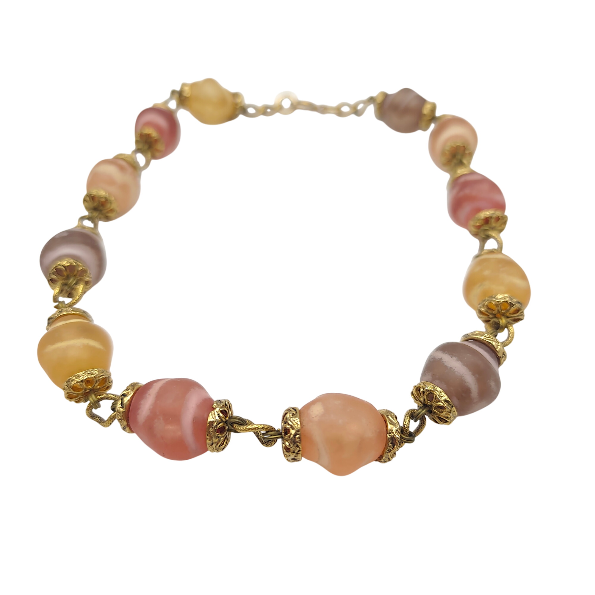 Acheter Collier verre et métal doré. - 16,00 € Collier verre et métal doré. - reconditionné disponible sur Label Emmaüs