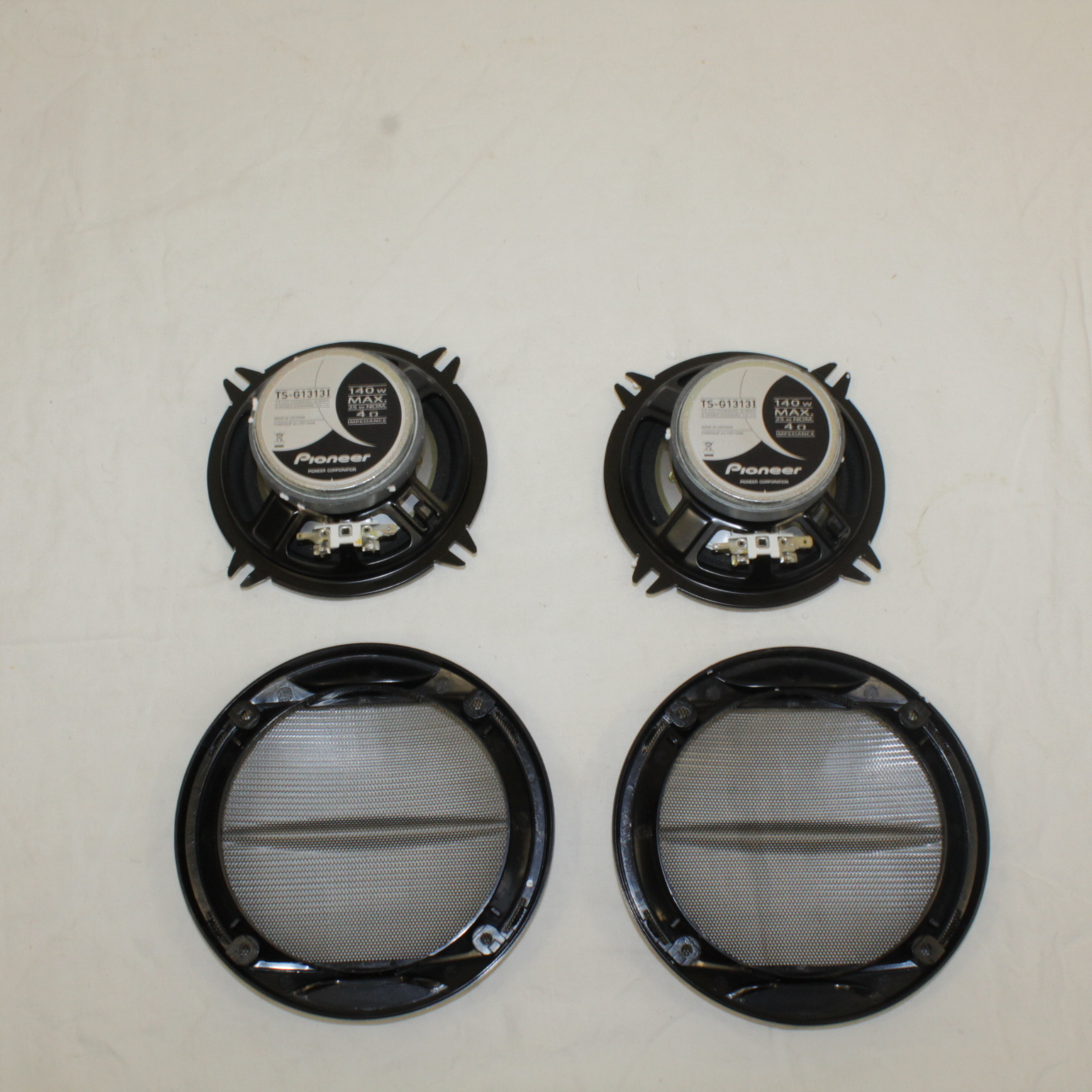 Voir photo 3 de 2 Haut-parleurs Pioneer 140W 2 Haut-parleurs Pioneer 140W - Vue 3 -