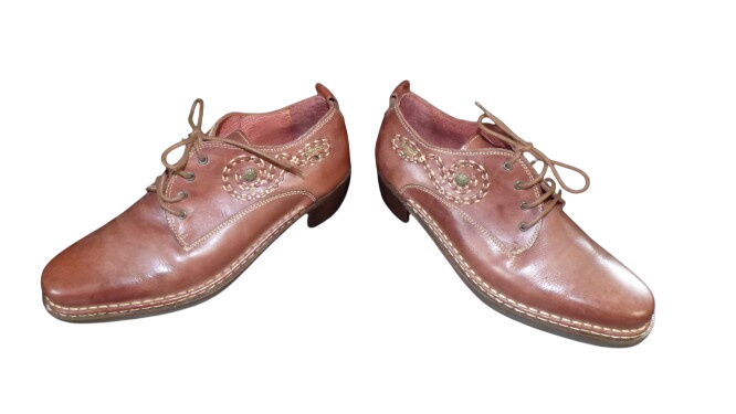 Acheter Chaussures femmes "Pikolinos" T40 Très bon état - 15,00 € Chaussures femmes "Pikolinos" T40 Très bon état - reconditionné disponible sur Label Emmaüs