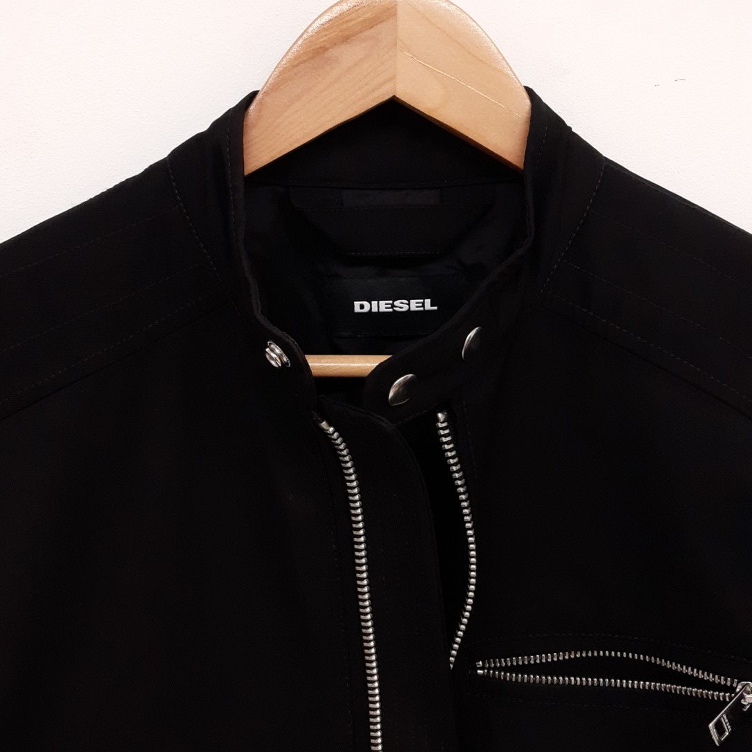 Blouson noir Diesel zippé avec écussons au bras - Photo 2