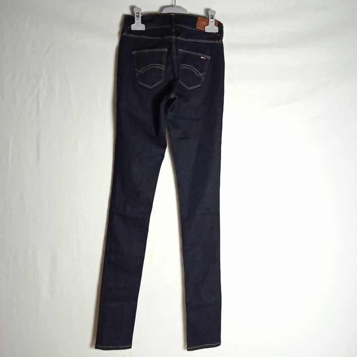 Voir photo 2 de Jean Mid rose skinny nora - Hilfiger denim - W 24 L34 Jean Mid rose skinny nora - Hilfiger denim - W 24 L34 Très bon état - Vue 2 -