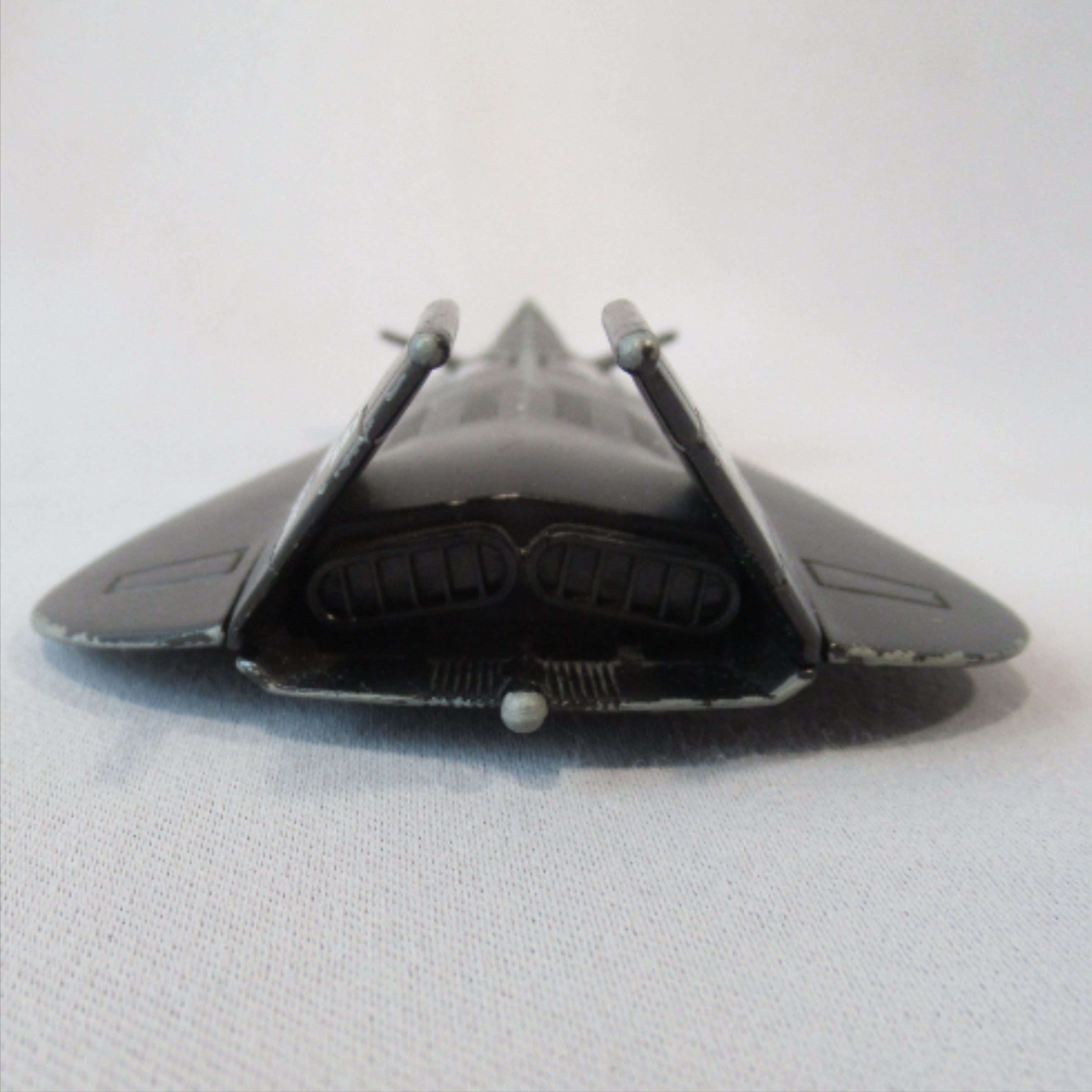 Voir photo 3 de Modèle réduit d'avion "Stealth Bomber F-19 US Air Force" Ertl Modèle réduit d'avion "Stealth Bomber F-19 US Air Force" Ertl État correct - Vue 3 -