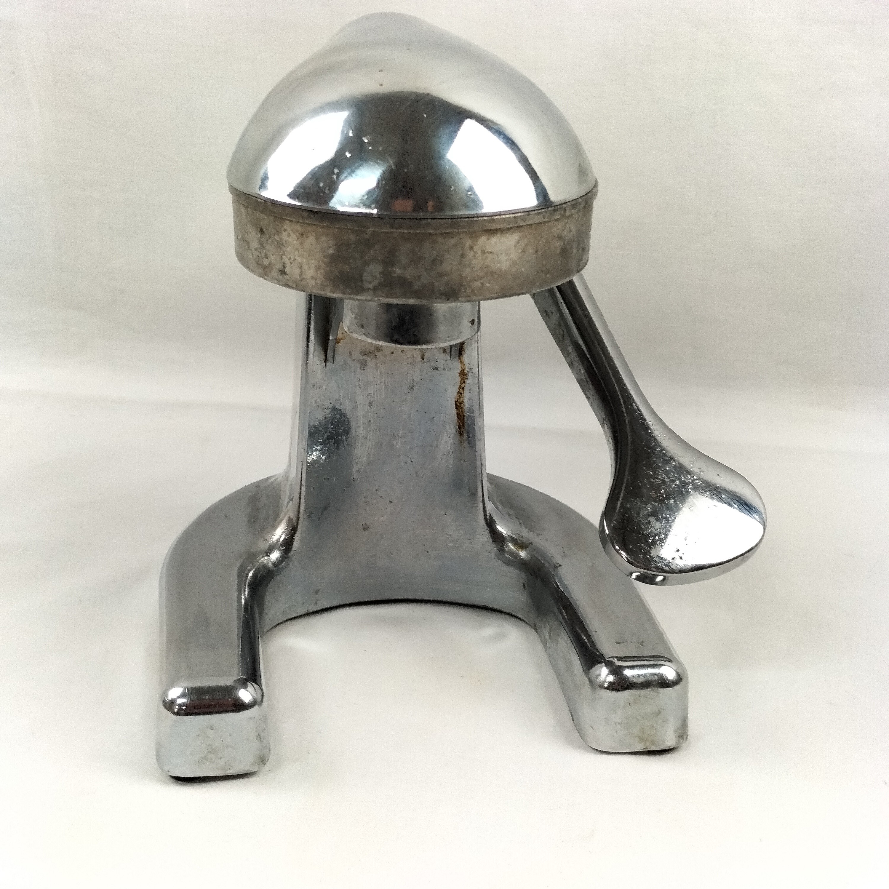 Presse agrumes ancien État correct -  reconditionné disponible sur Label Emmaüs