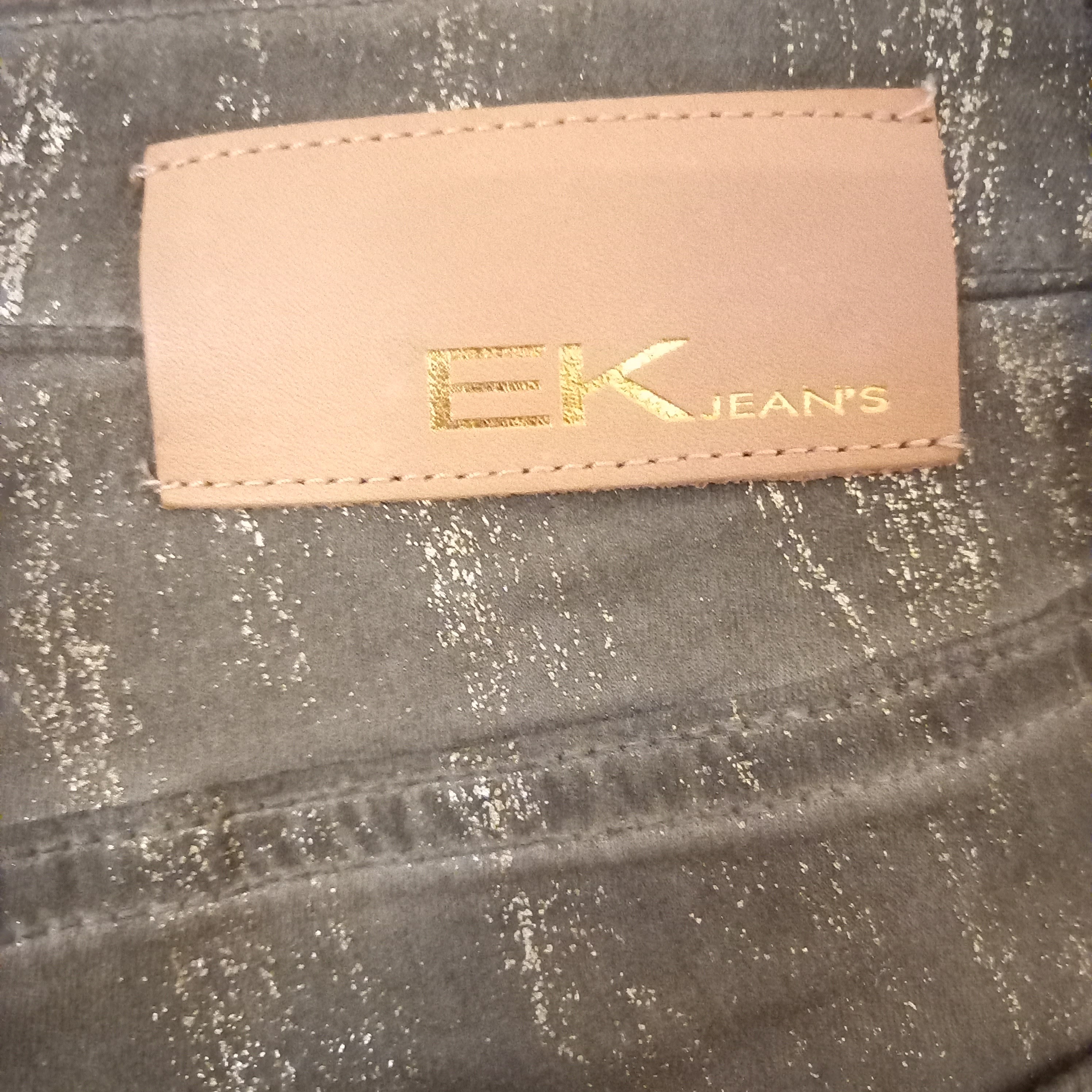 Voir photo 4 de Pantalon jean femme "Eva Kayan" Pantalon jean femme "Eva Kayan" Comme neuf - Vue 4 -