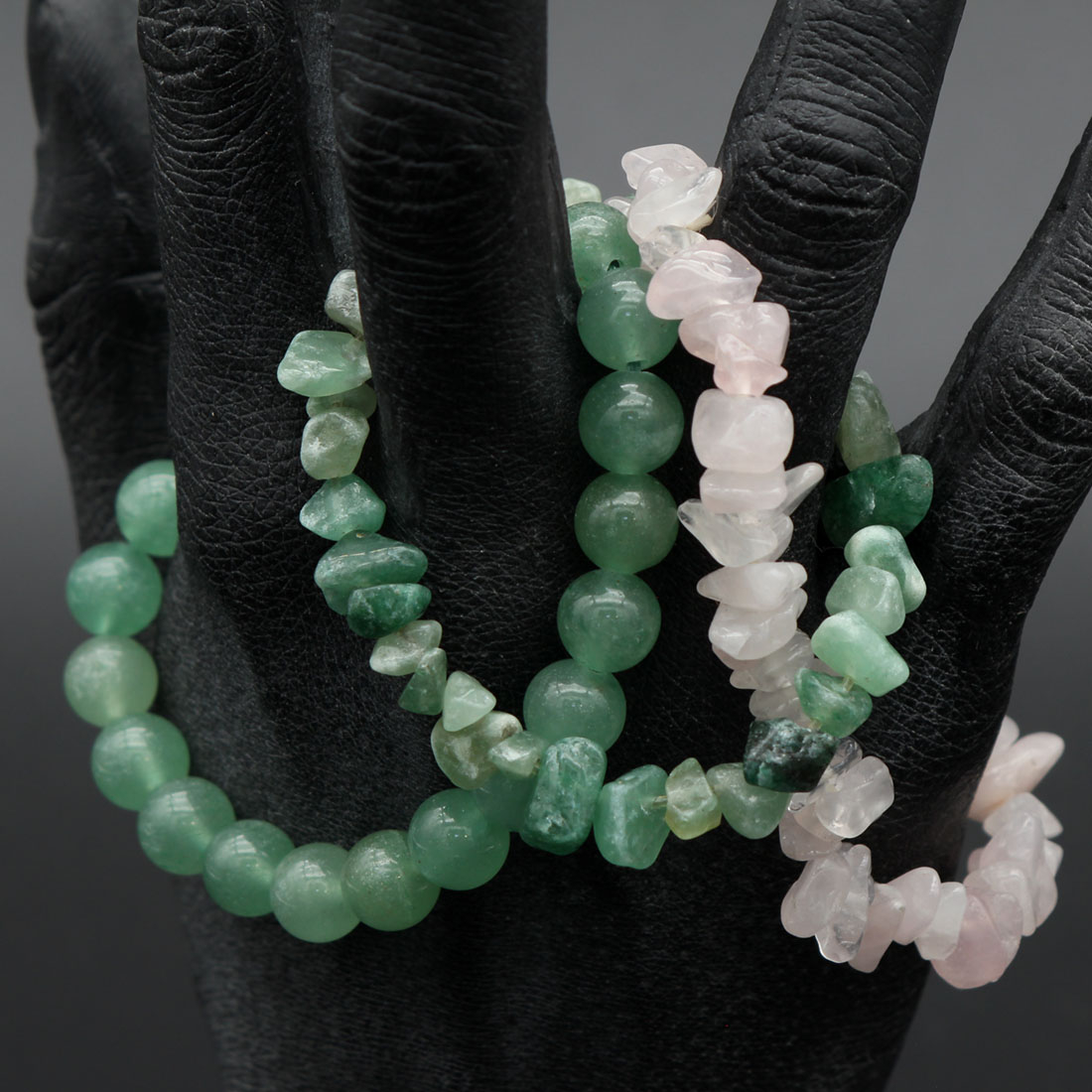 3 bracelets pierre verte rose Bon état - Vue 3 - 