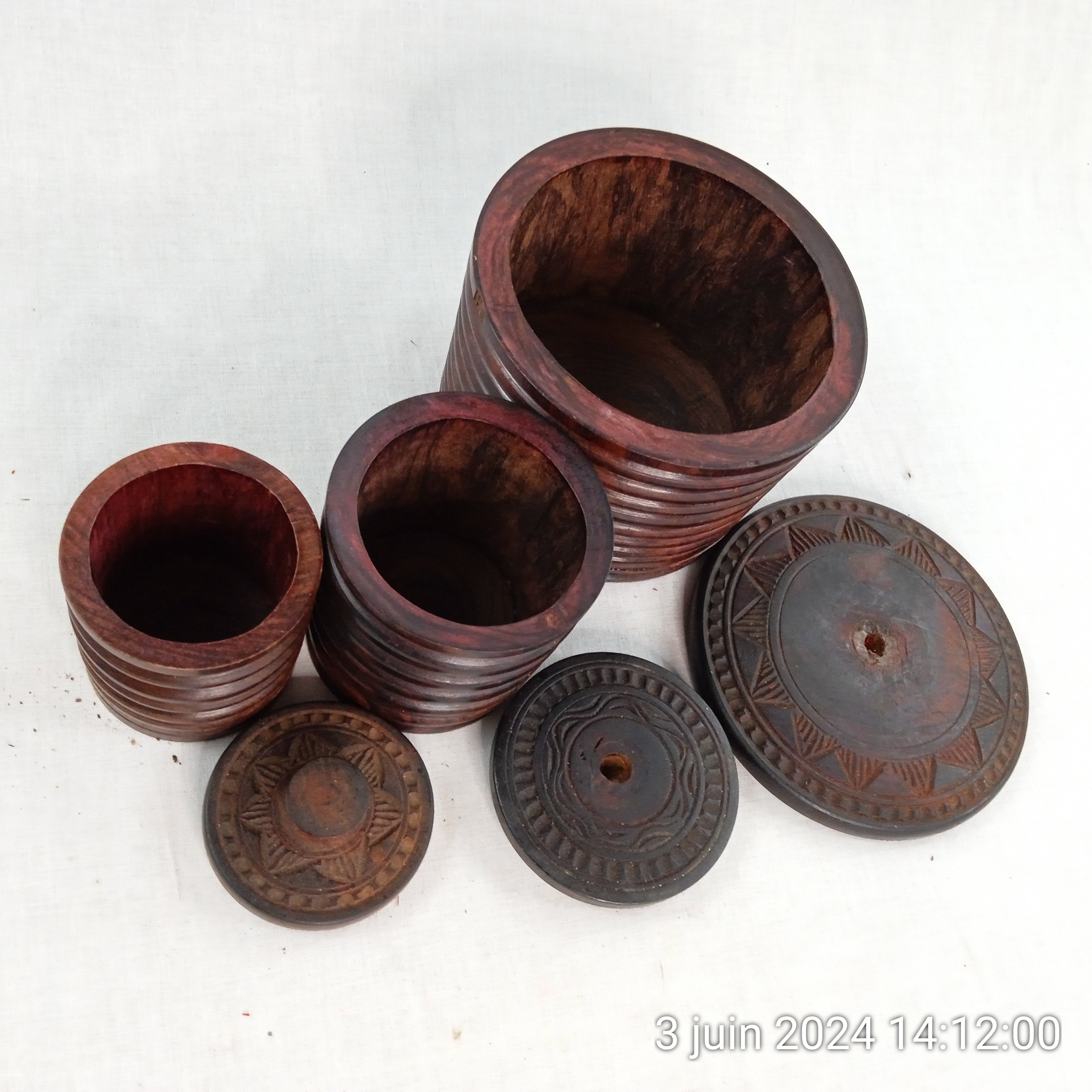 Lot de 3 boites/pots couvercle en bois, année 30 Arts déco - Photo 1