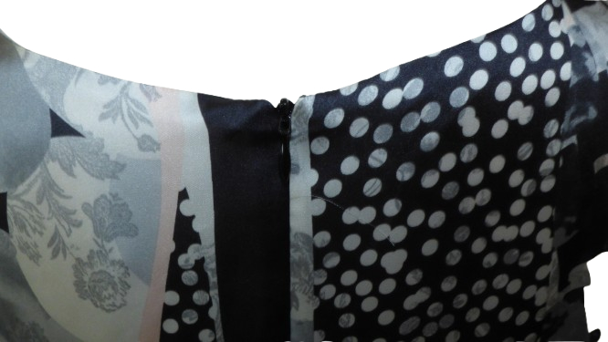 Voir photo 4 de Robe neuve manches courtes "France Rivoire" T54 Robe neuve manches courtes "France Rivoire" T54 - Vue 4 -