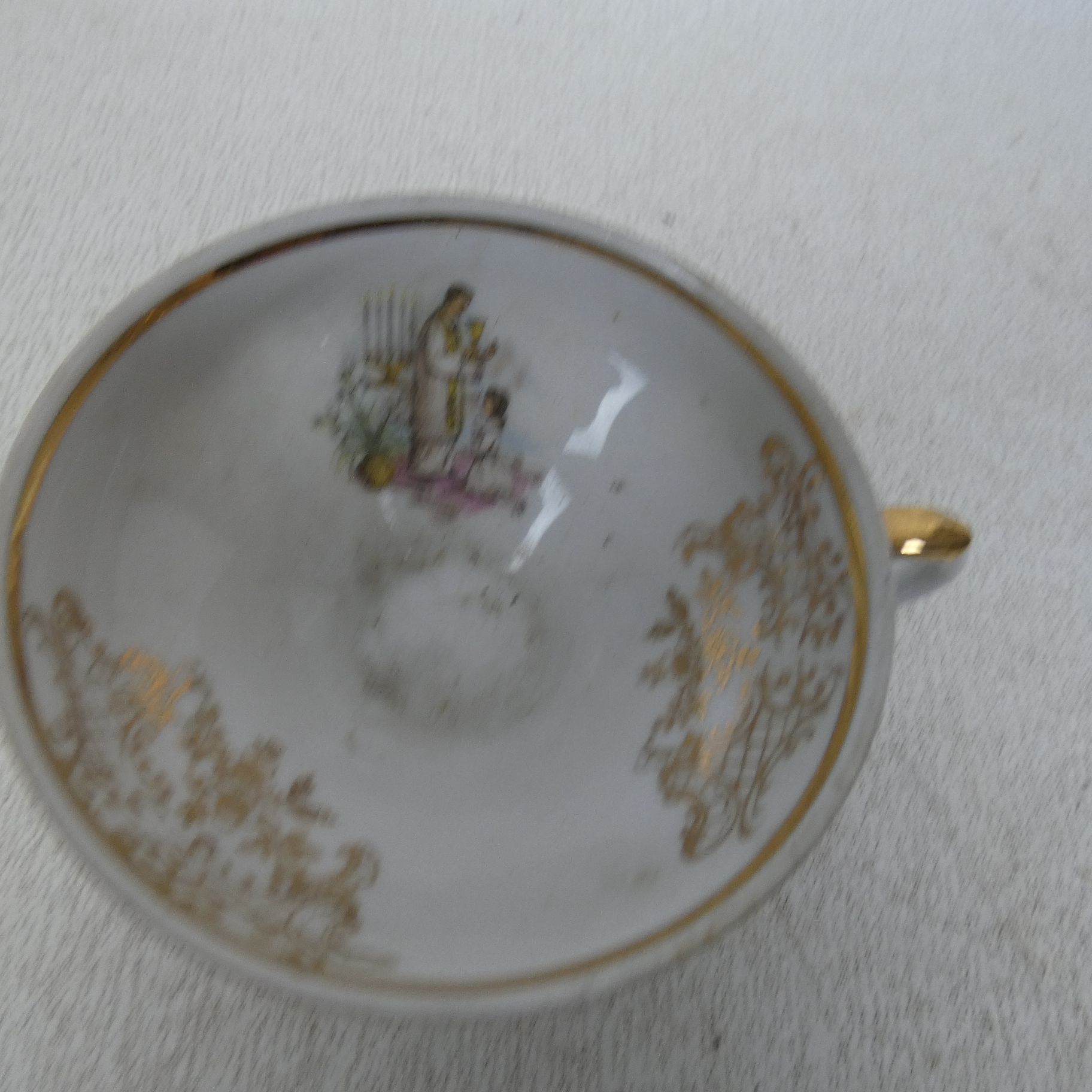 Ensemble Communion Vintage en Porcelaine Bon état - Vue 12 - 