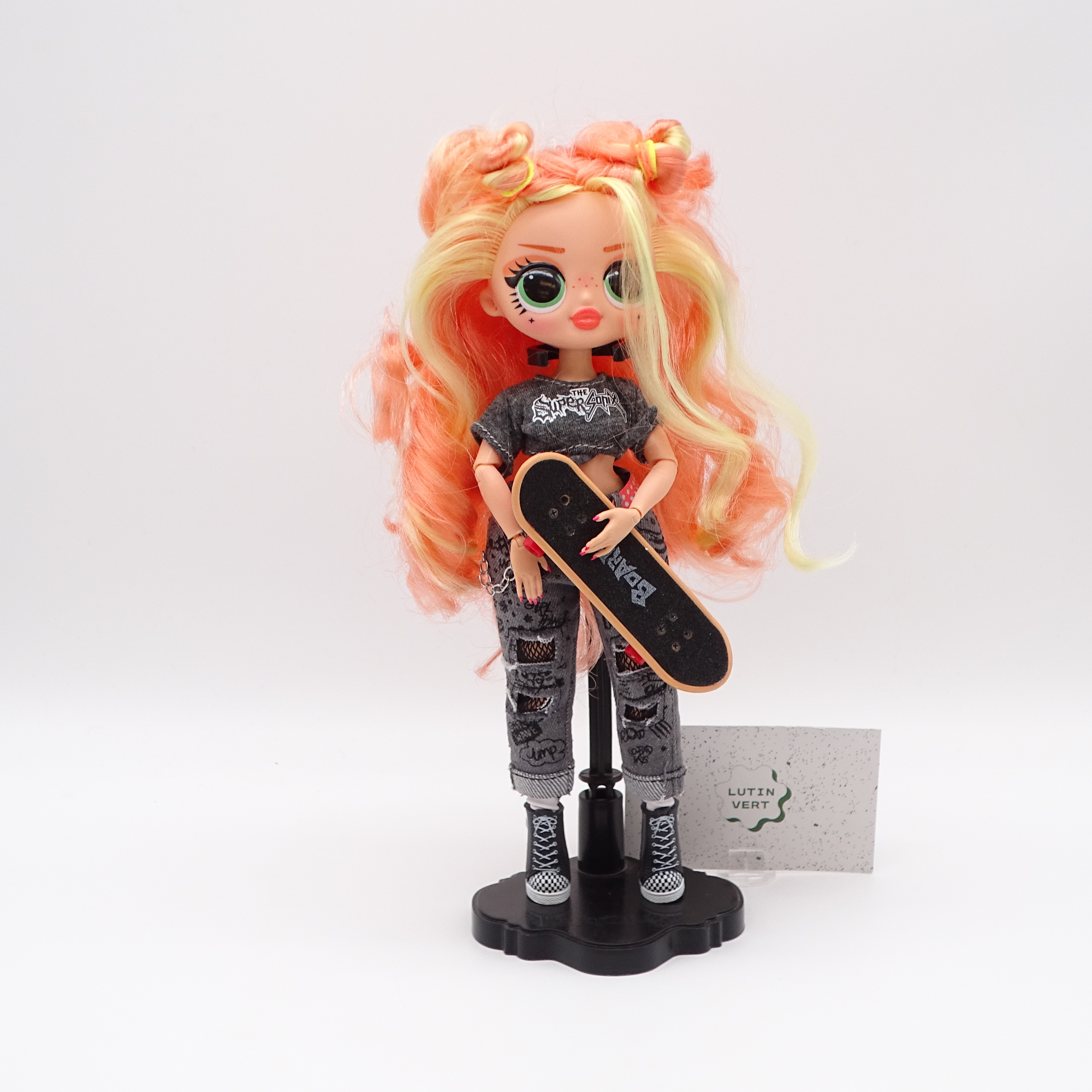 Acheter Poupée LOL core doll d'occasion OMG - Dès 4 ans | Ref 14119 Très bon état - 16,00 € Poupée LOL core doll d'occasion OMG - Dès 4 ans | Ref 14119 Très bon état - reconditionné disponible sur Label Emmaüs