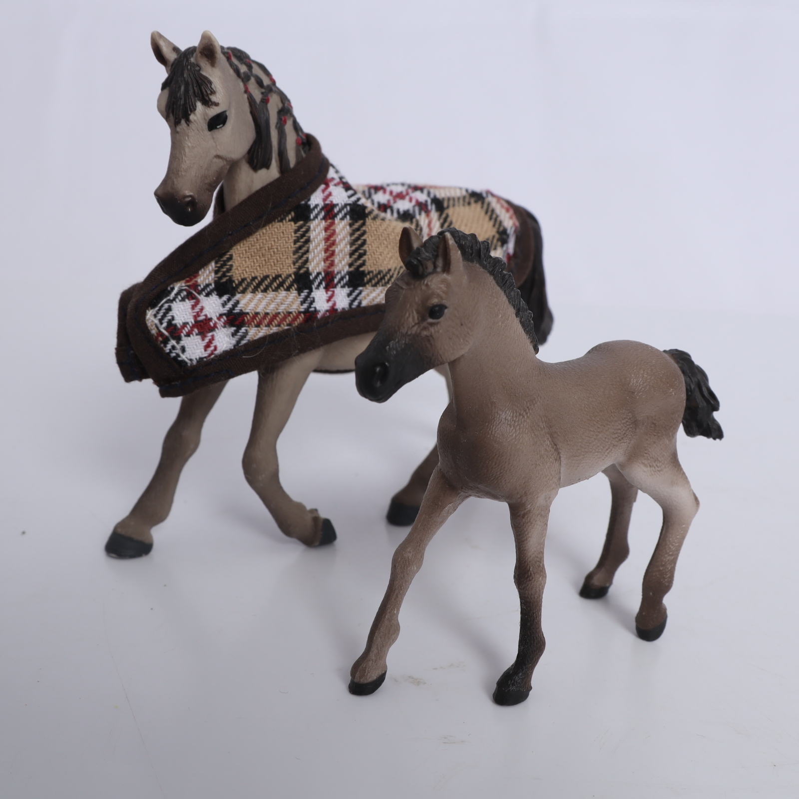 Lot de 8 chevaux de la marque SCHLEICH Très bon état - Vue 7 - 