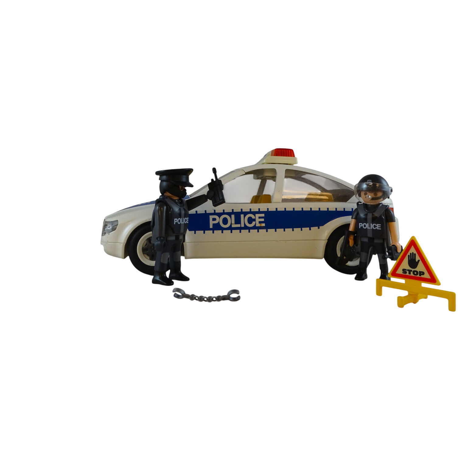 Acheter Playmobil « Voiture de police et policiers » d'occasion PLAYMOBIL - Dès 4 ans | Ref 12984 Très bon état - 18,00 € Playmobil « Voiture de police et policiers » d'occasion PLAYMOBIL - Dès 4 ans | Ref 12984 Très bon état - reconditionné disponible sur Label Emmaüs
