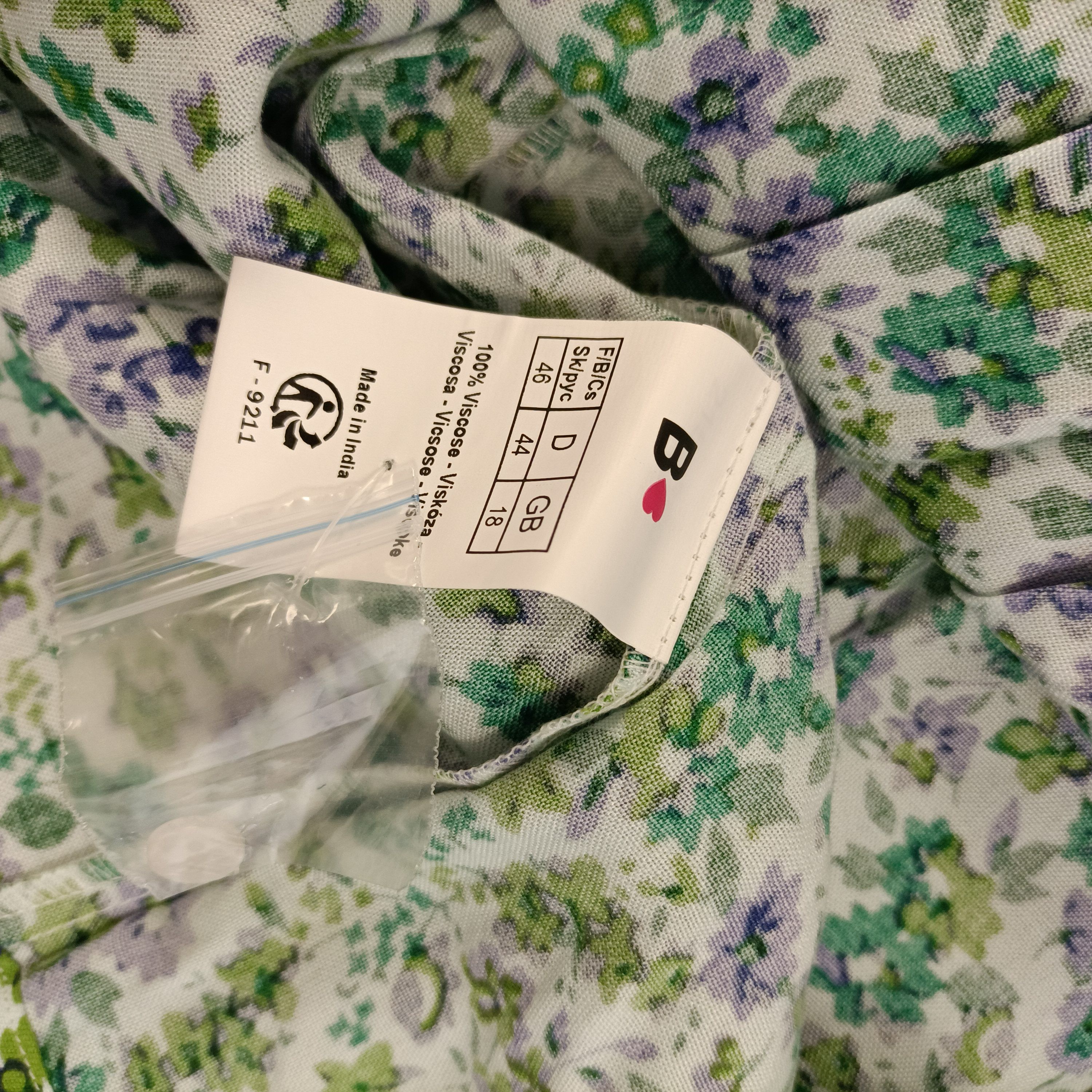 Robe fleurie verte bleu boutonnée manches courtes taille ajustée Comme neuf - Vue 9 - 
