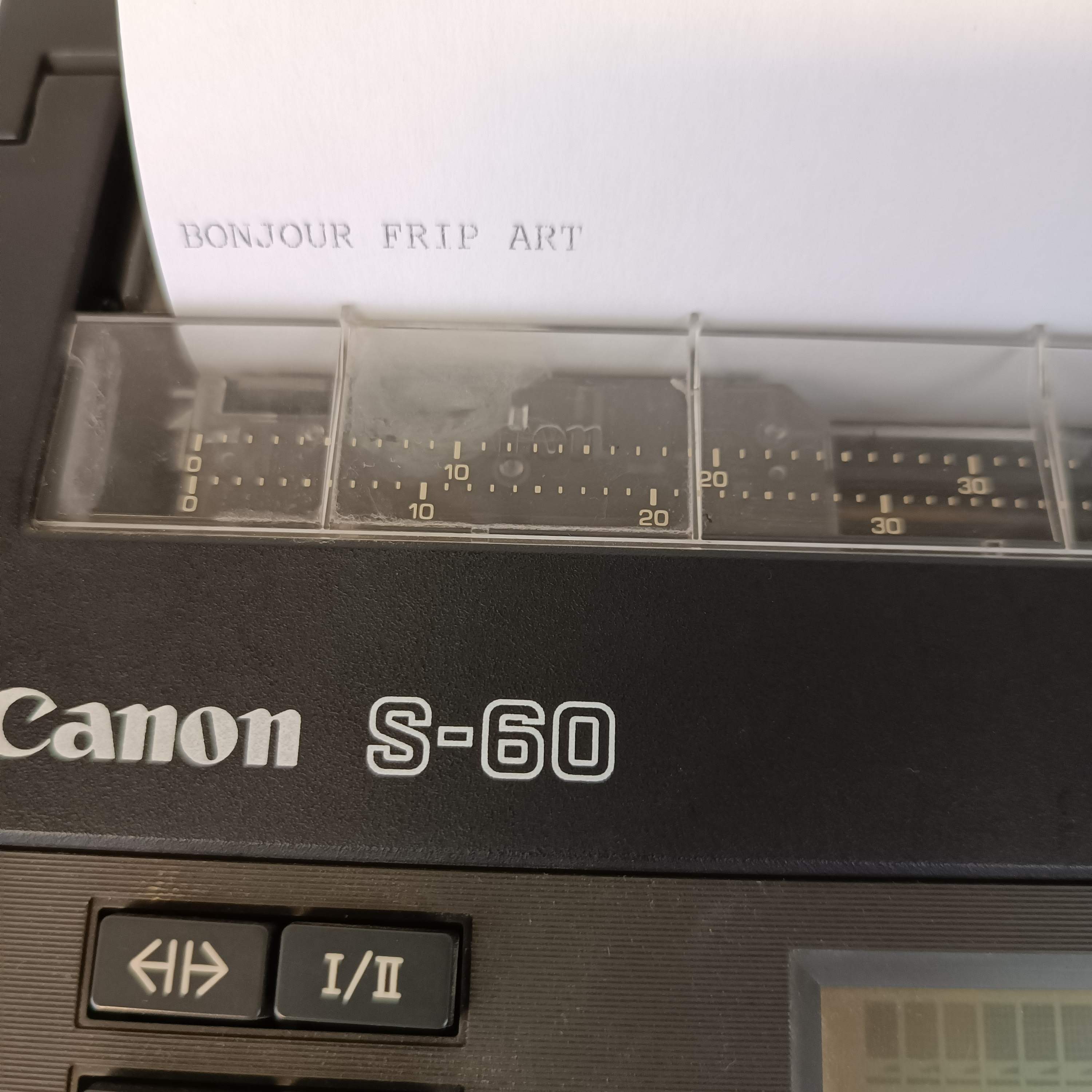 Machine à écrire électronique vintage , de marque CANON, modèle S-60, avec sa malette - État correct - Photo 3