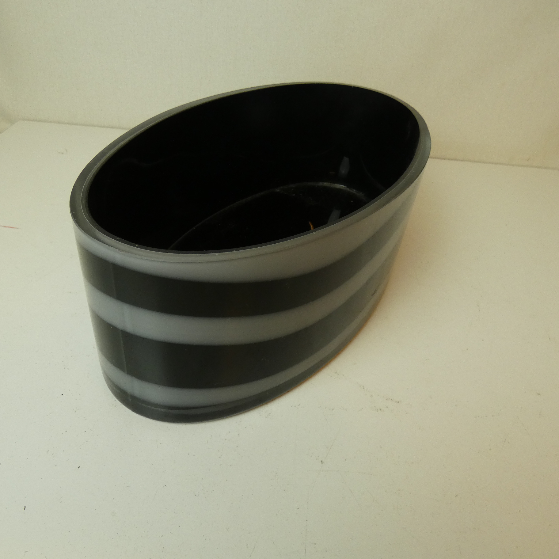 Cache pot grand modèle  Très bon état - Vue 3 - 