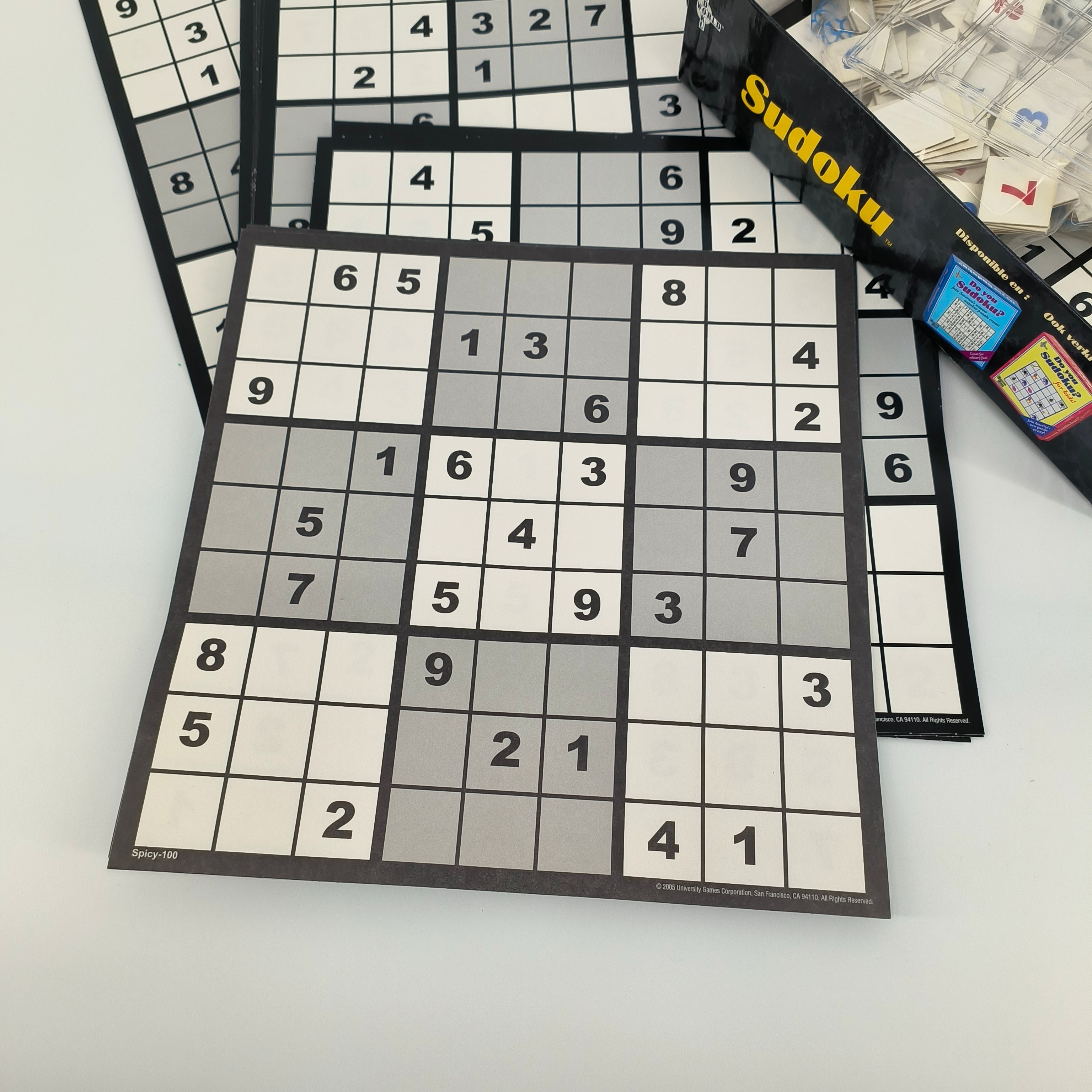 Voir photo 5 de Jeu de société-Sudoku- University games- à partir de 8 ans Jeu de société-Sudoku- University games- à partir de 8 ans Très bon état - Vue 5 -