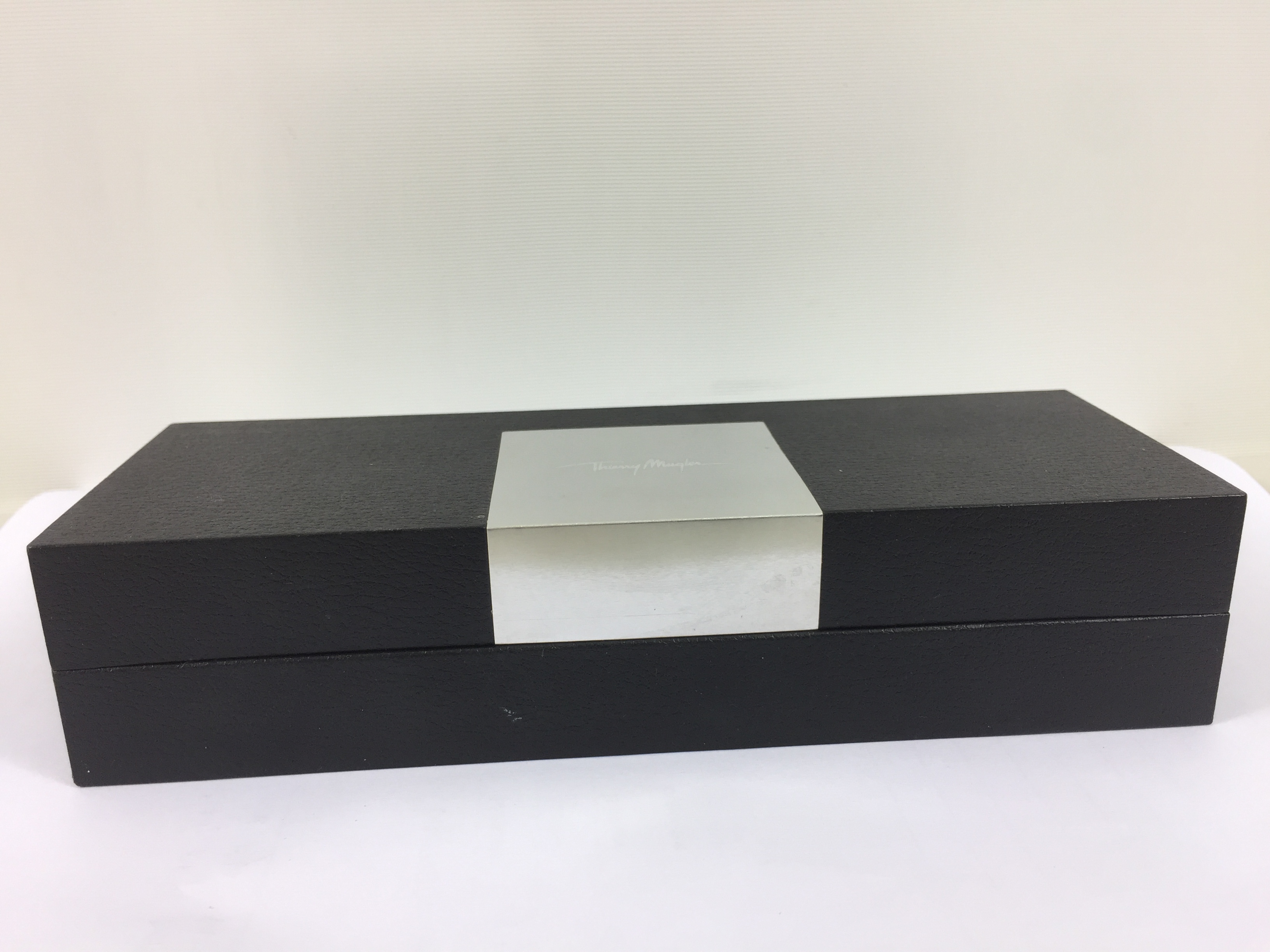 Parure de 2 stylos roller et mine, Thierry MUGLER - Image 2