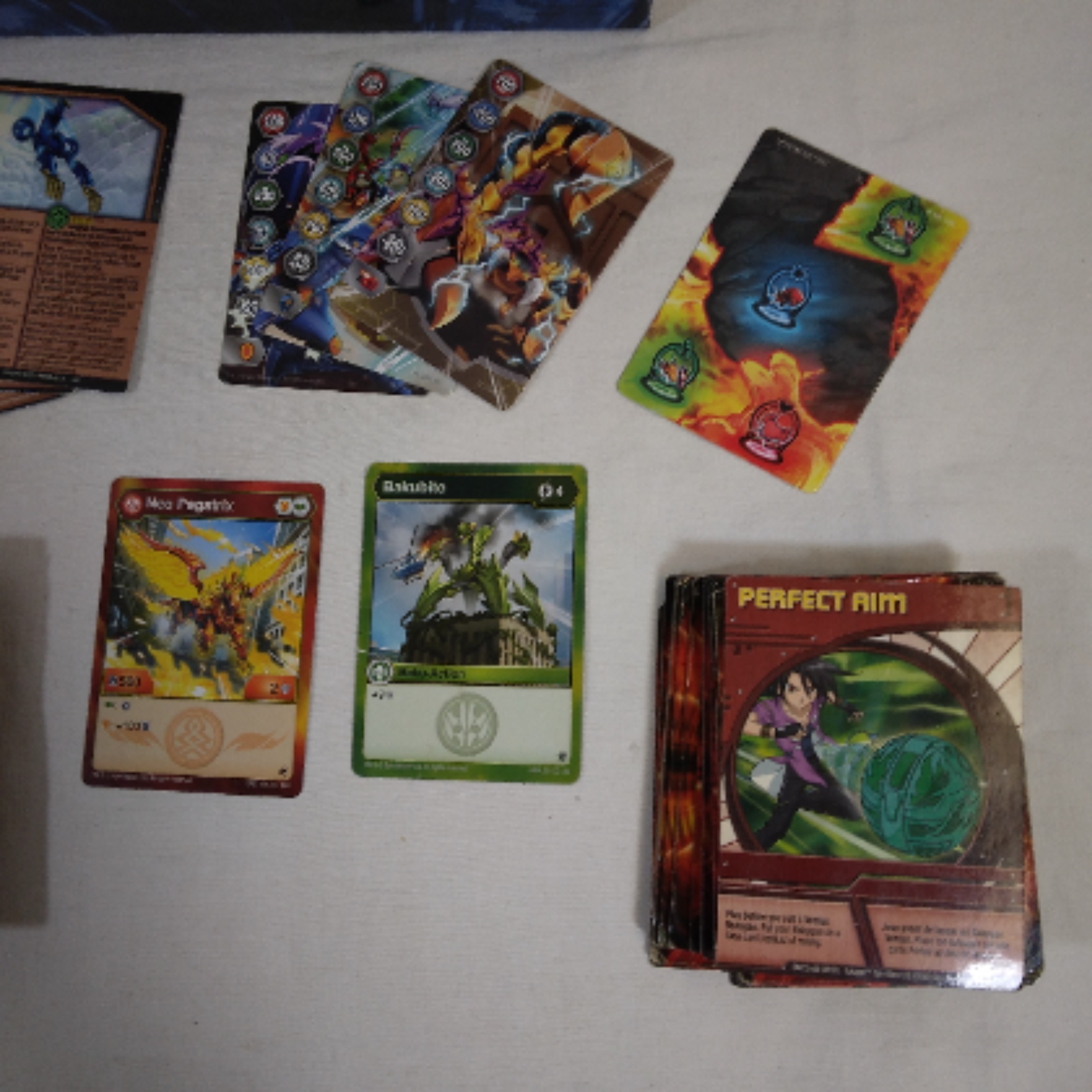 Bakugan Battle Brawlers, jeu de cartes à collectionner- 7/12 ans Bon état - Vue 4 - 