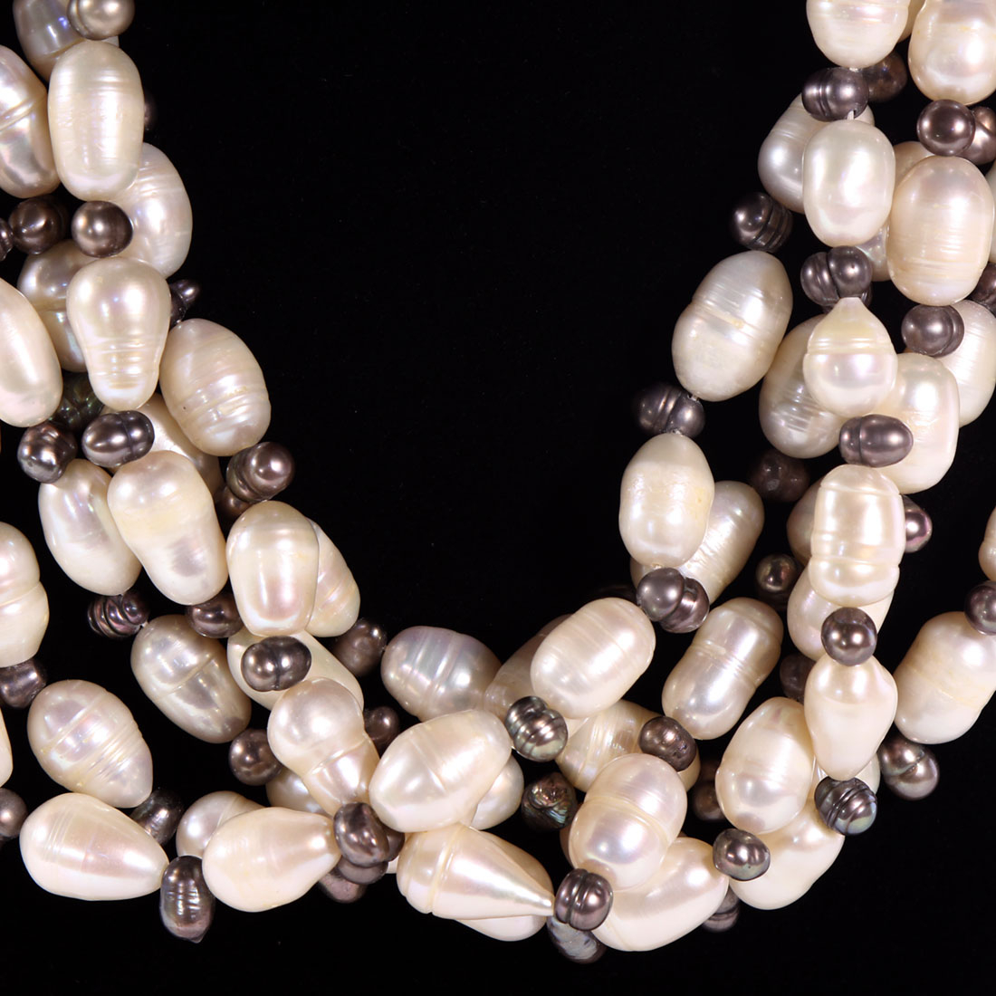 Collier 6 rangs en perles d'eau douce baroques Très bon état - Vue 4 - 