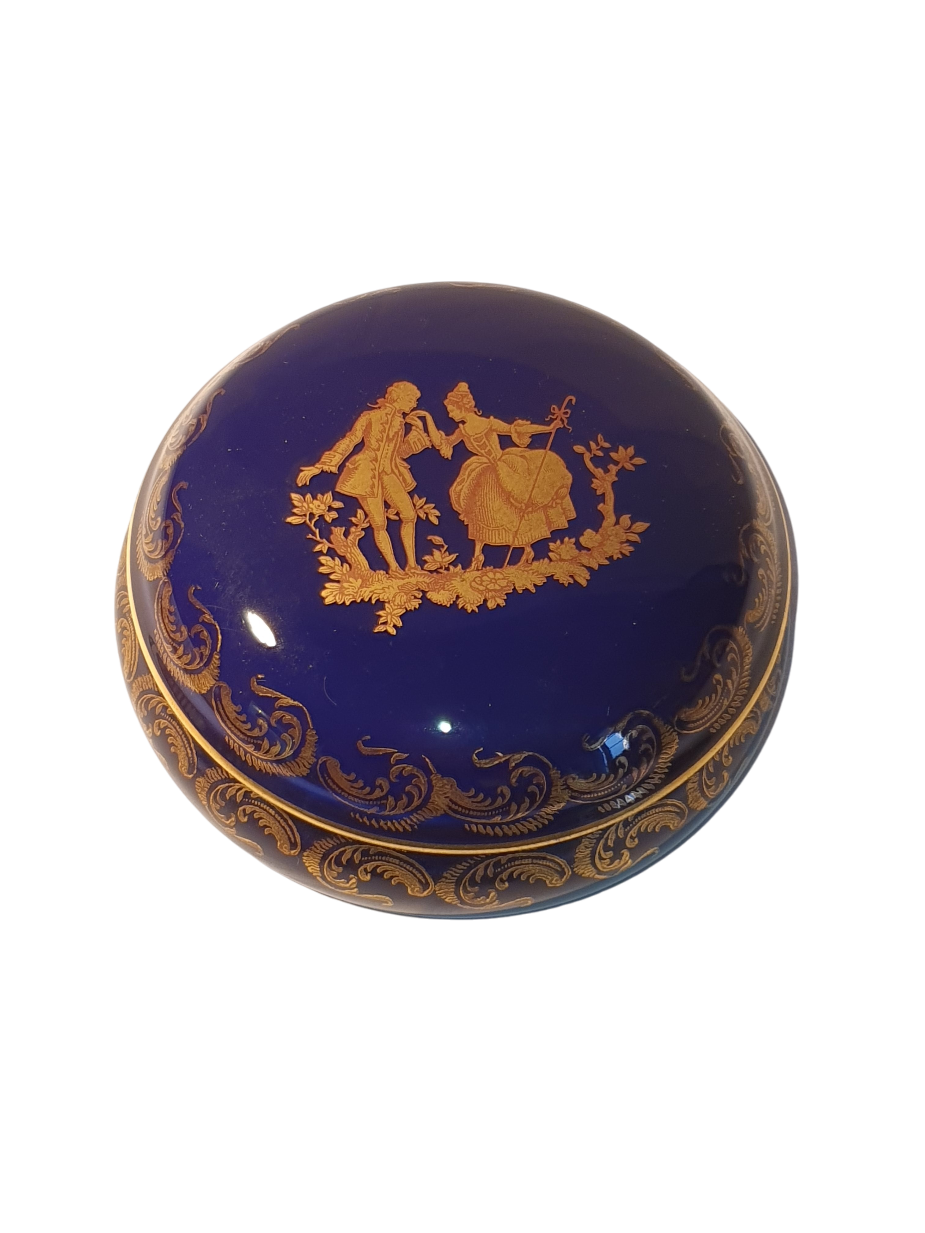 Bonbonnière bleu de four de Limoges - Très bon état sur Label Emmaüs