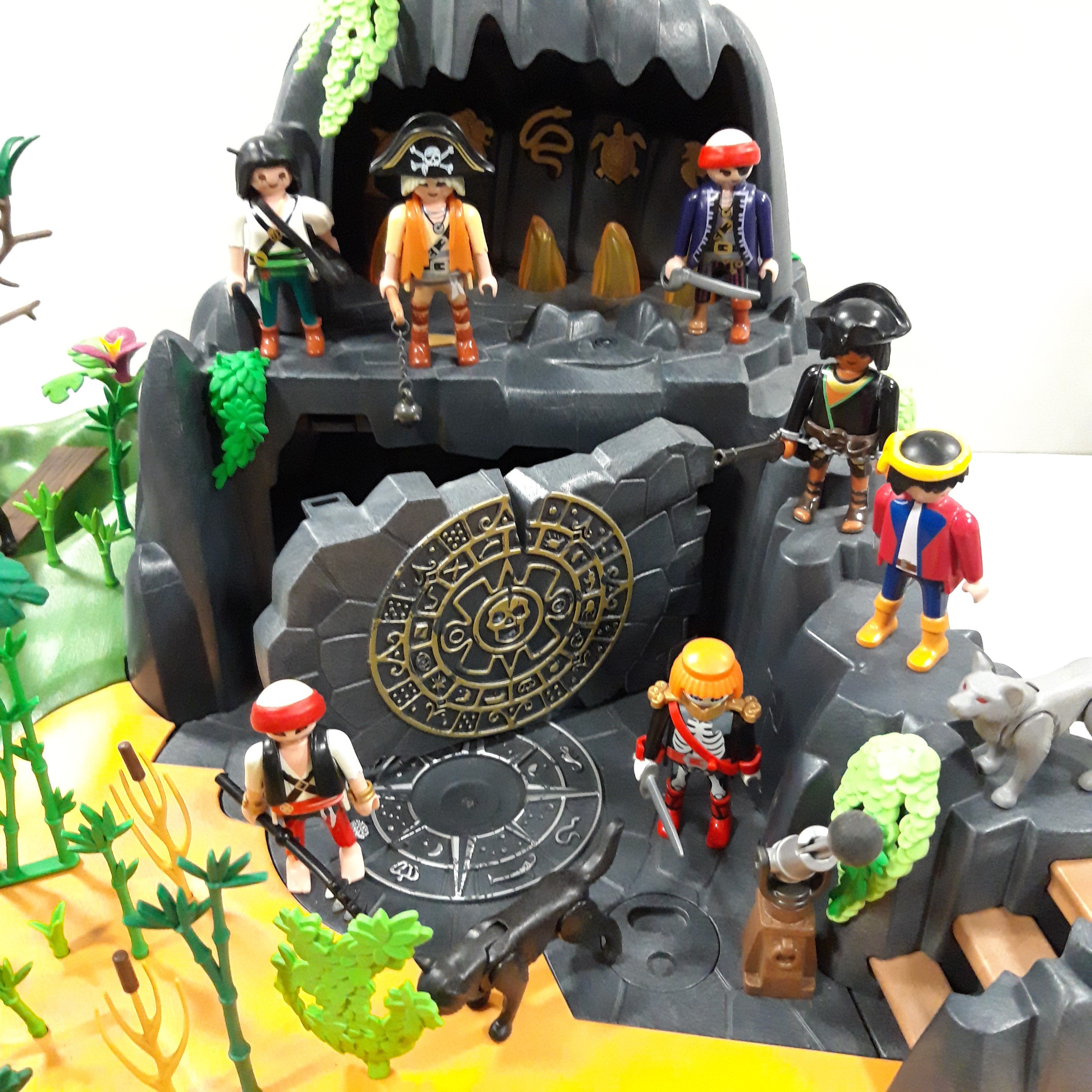 Playmobil 'Grande île mystérieuse des pirates' référence 5134, 30 pièces + Bon état - Vue 2 - 