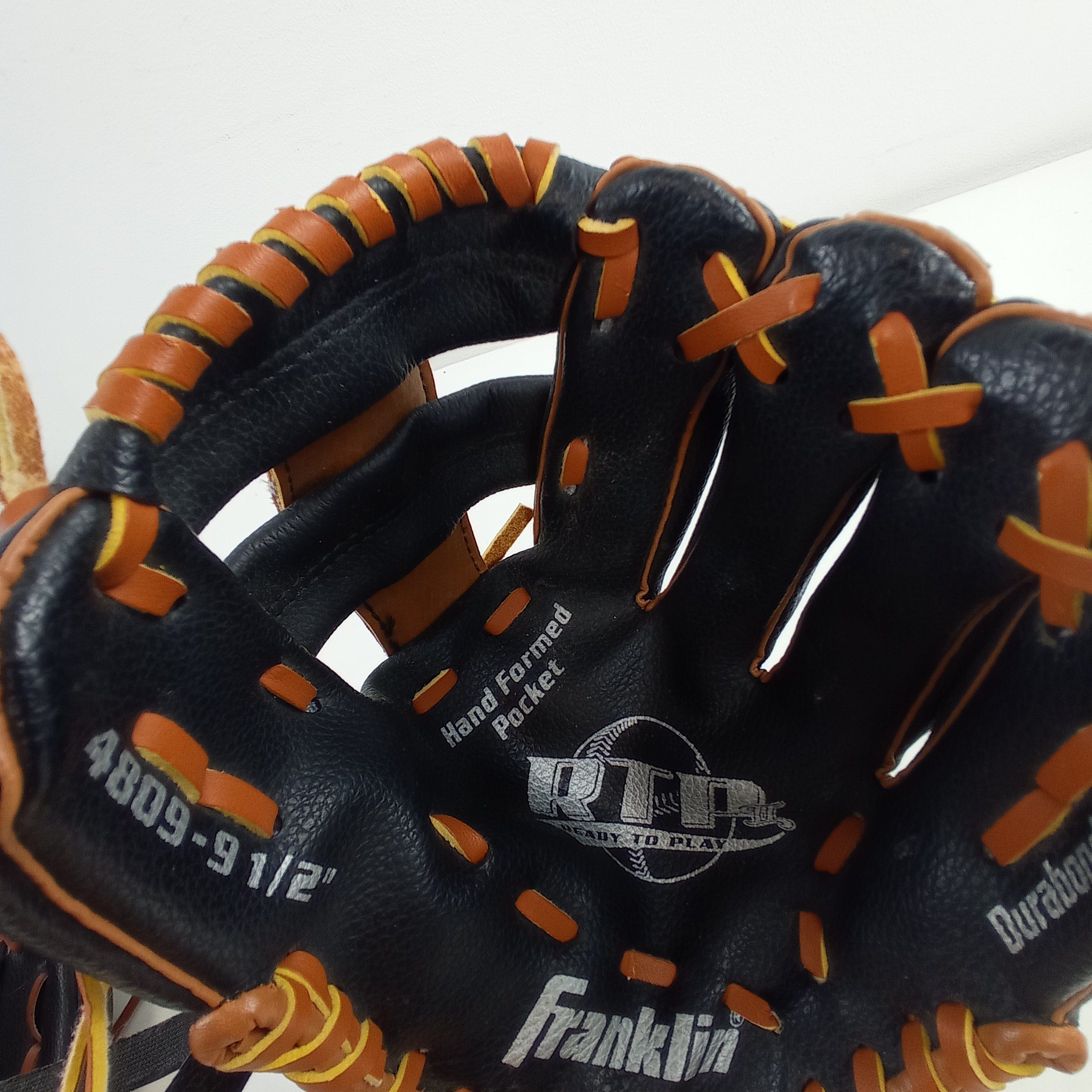 Gants de base ball (2) taille 9,5 pouces Bon état - Vue 4 - 