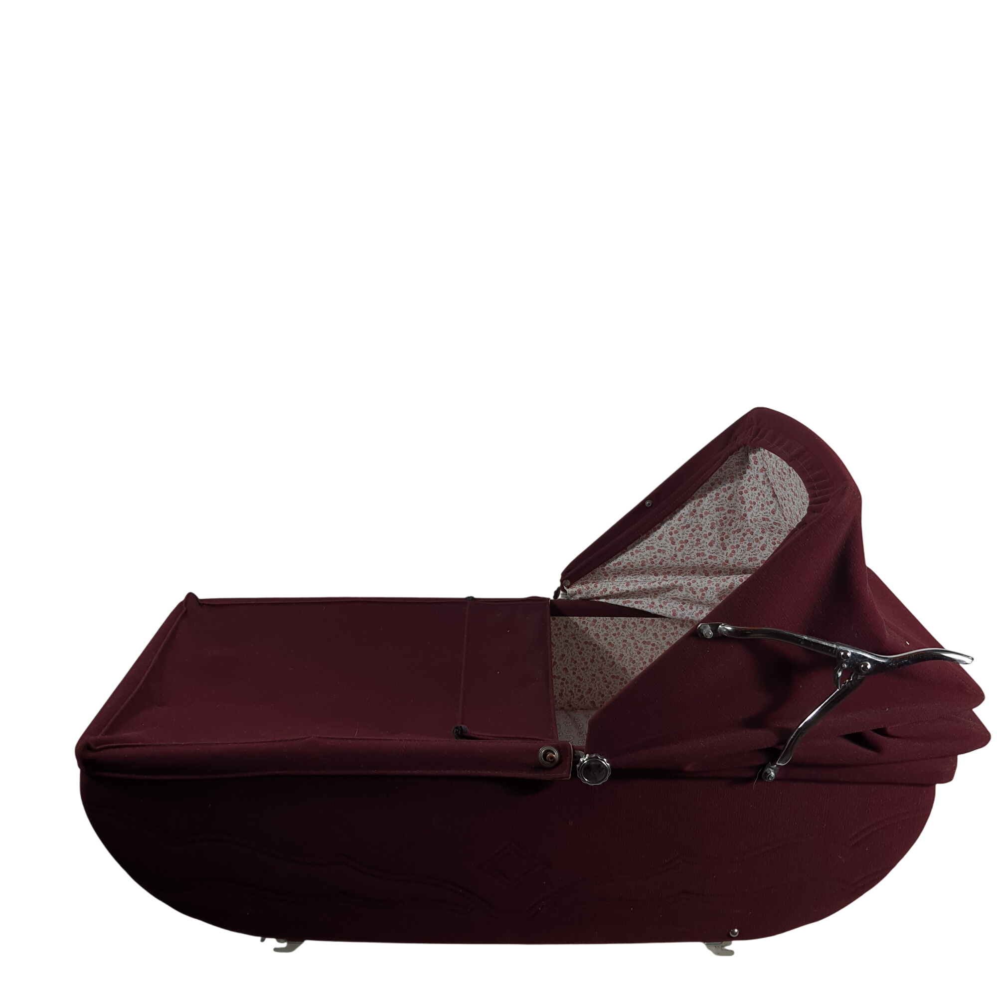 Acheter Voiture d'enfant (landau) vintage bordeau - Aubert Bon état - 25,00 € Voiture d'enfant (landau) vintage bordeau - Aubert Bon état - reconditionné disponible sur Label Emmaüs