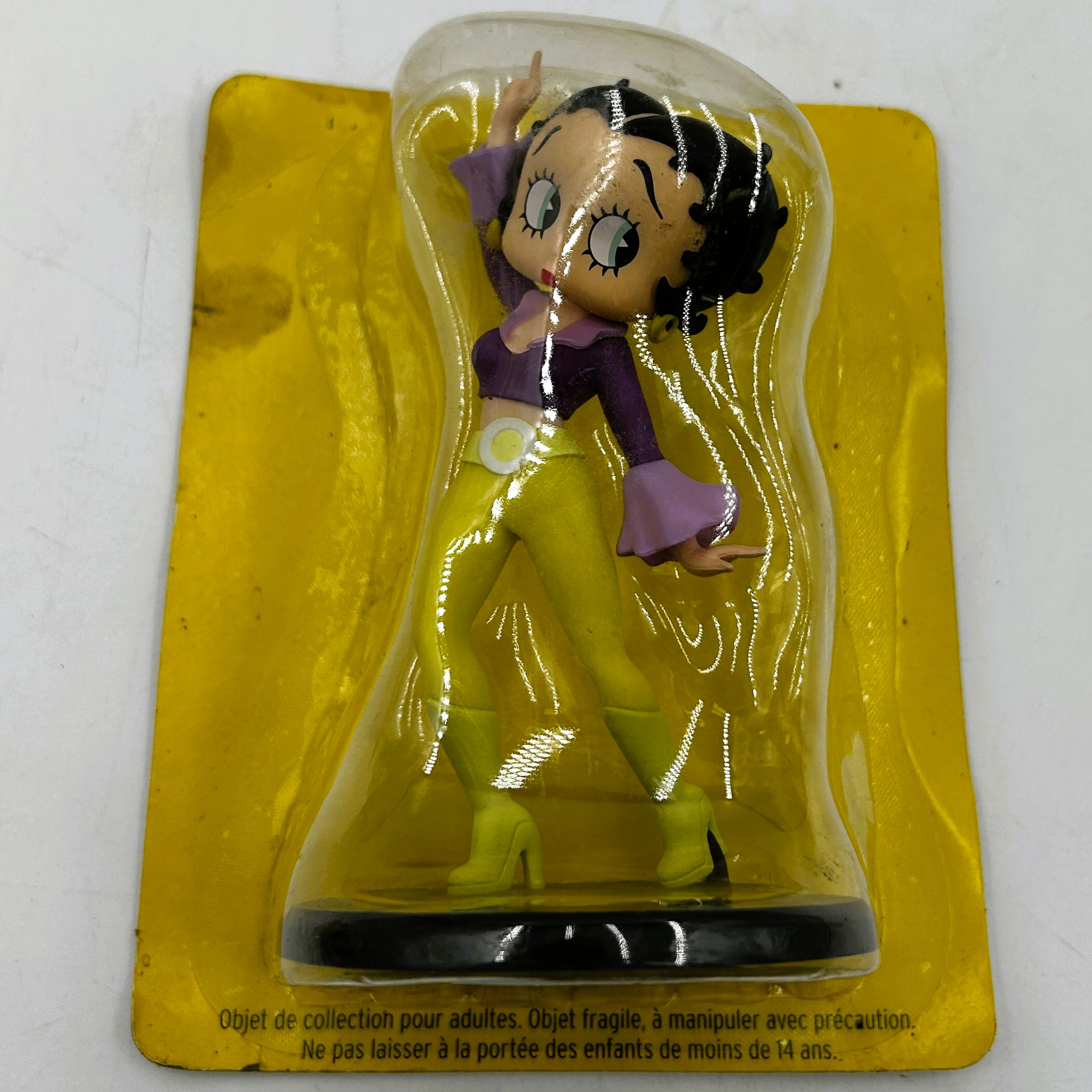 Voir photo 3 de Betty Boop – Lot 4 figurines “Danse” Hachette sous blister Betty Boop – Lot 4 figurines “Danse” Hachette sous blister Bon état - Vue 3 -