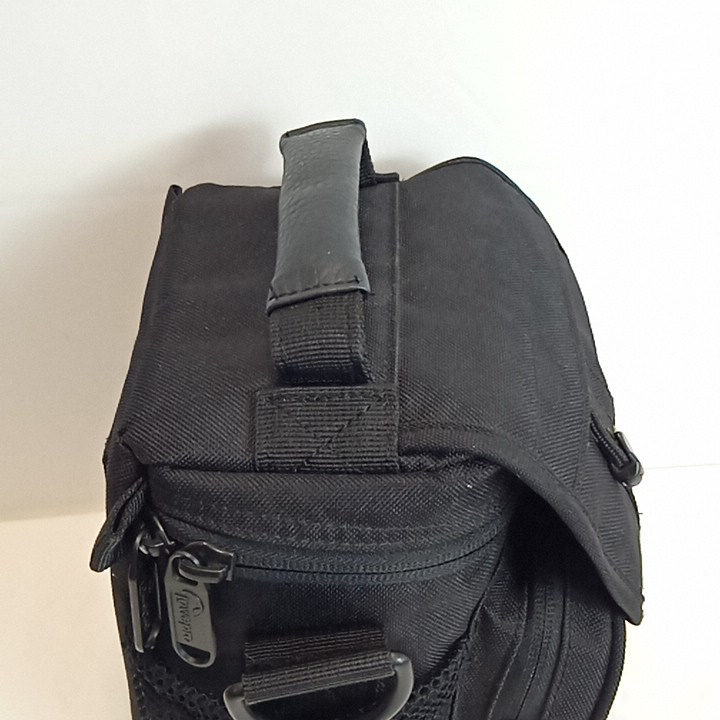 Sacoche rembourrée Lowepro EX 120 pour appareil photo - Noir - Poches latérales Film ou numérique-Petit-moyen Comme neuf - Vue 6 - 