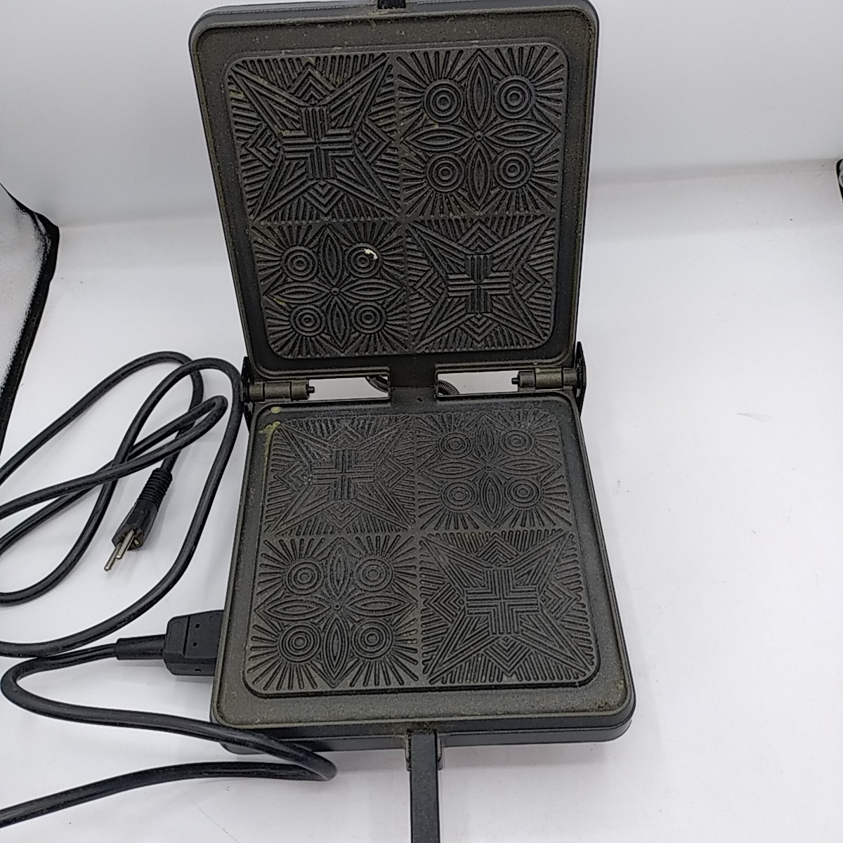 Voir photo 2 de Fer à Bricelets - Jura Fer à Bricelets - Jura État correct - Vue 2 -