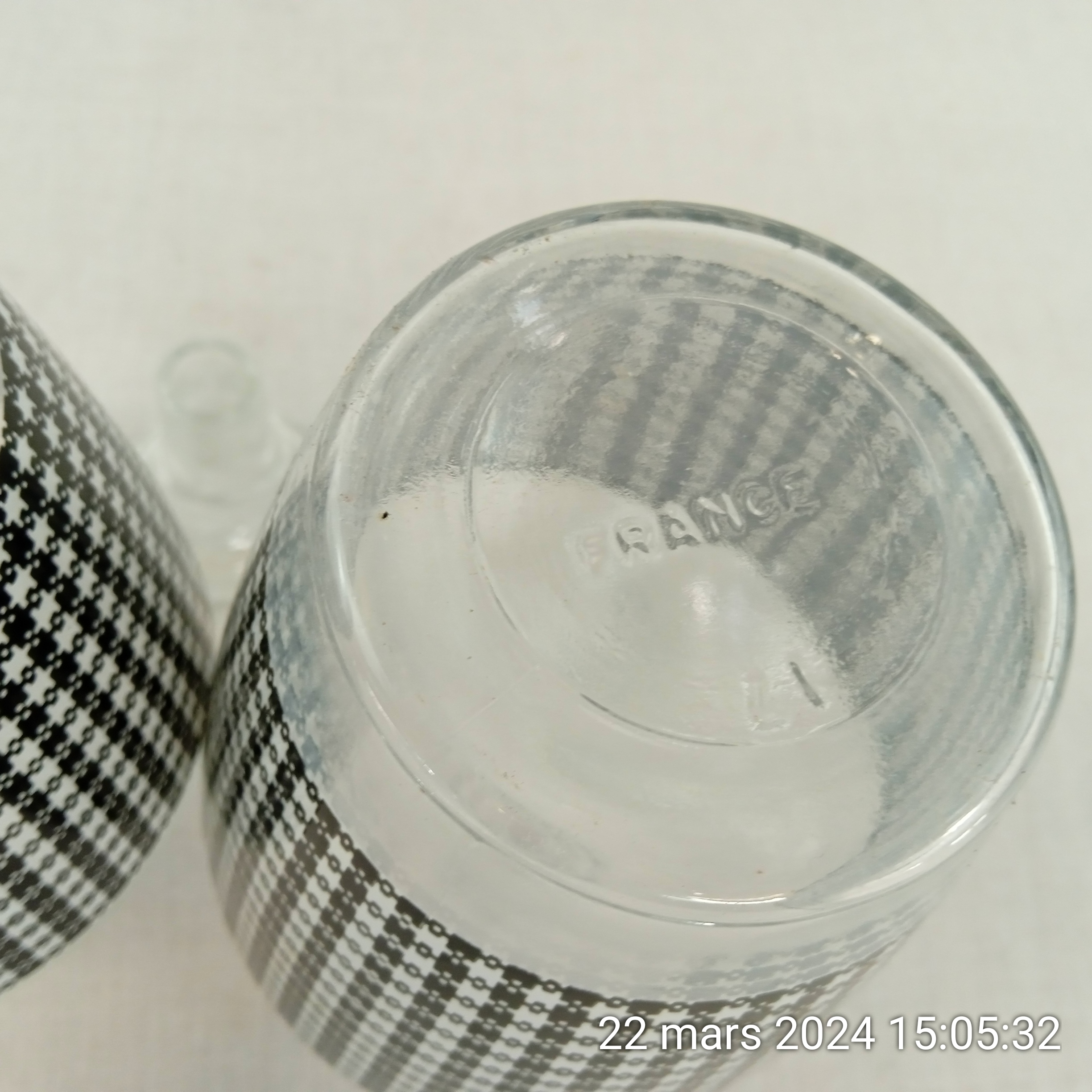 Lot de 2 carafe à liqueur Vichy en verre vintage France 60's  - Vue 3 - 