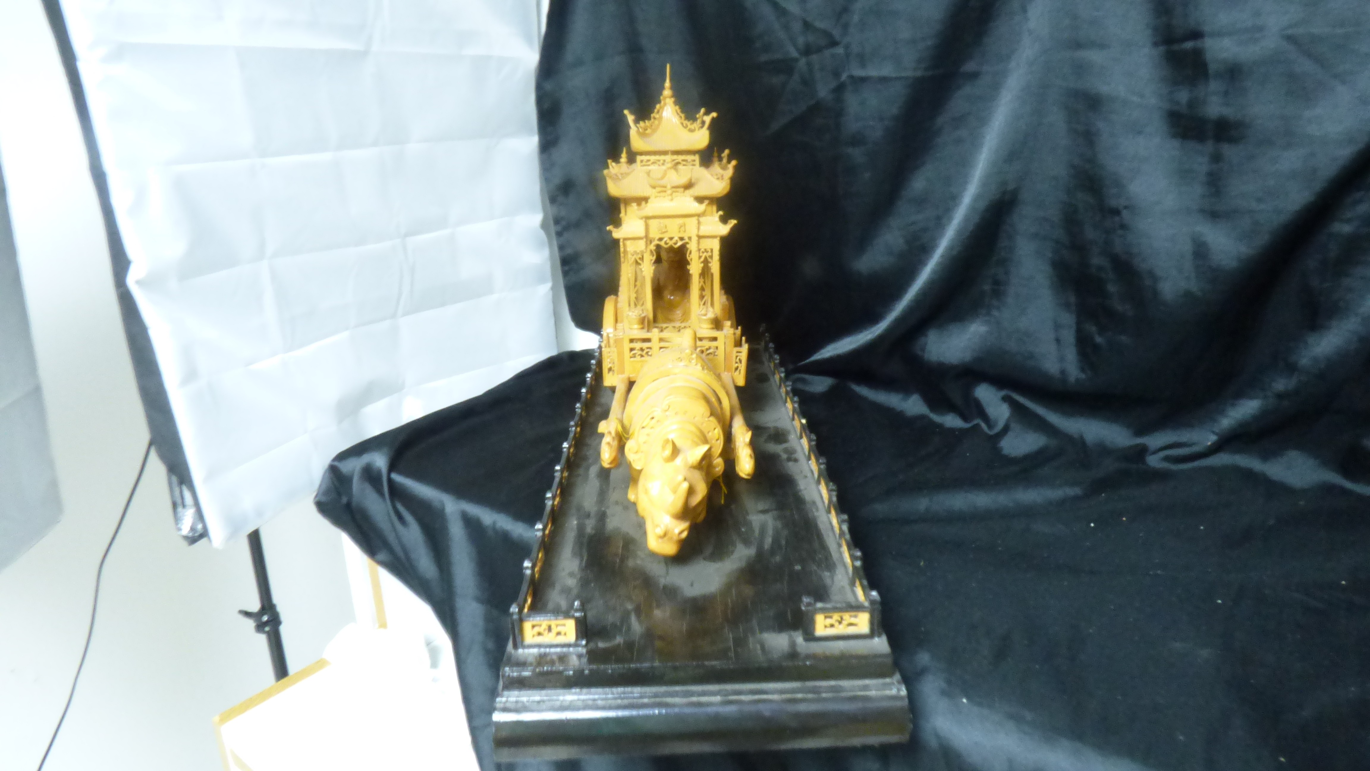 Diorama Chinois Rhinocéros tirant une calèche d'empereur - Photo 11