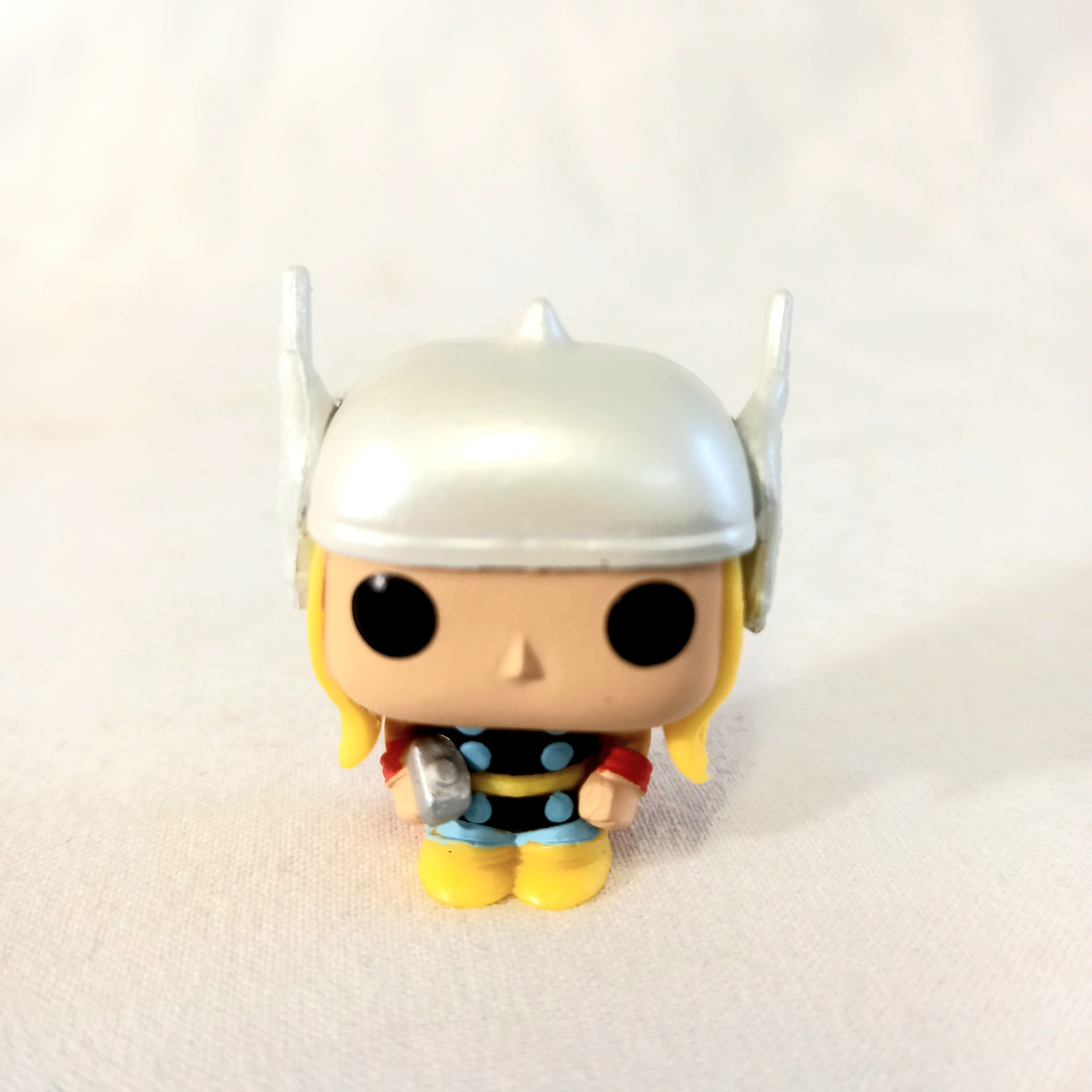 Voir photo 2 de Lot collection de cinq Funko Pop Marvel 2019 - Avengers Classique Lot collection de cinq Funko Pop Marvel 2019 - Avengers Classique Très bon état - Vue 2 -