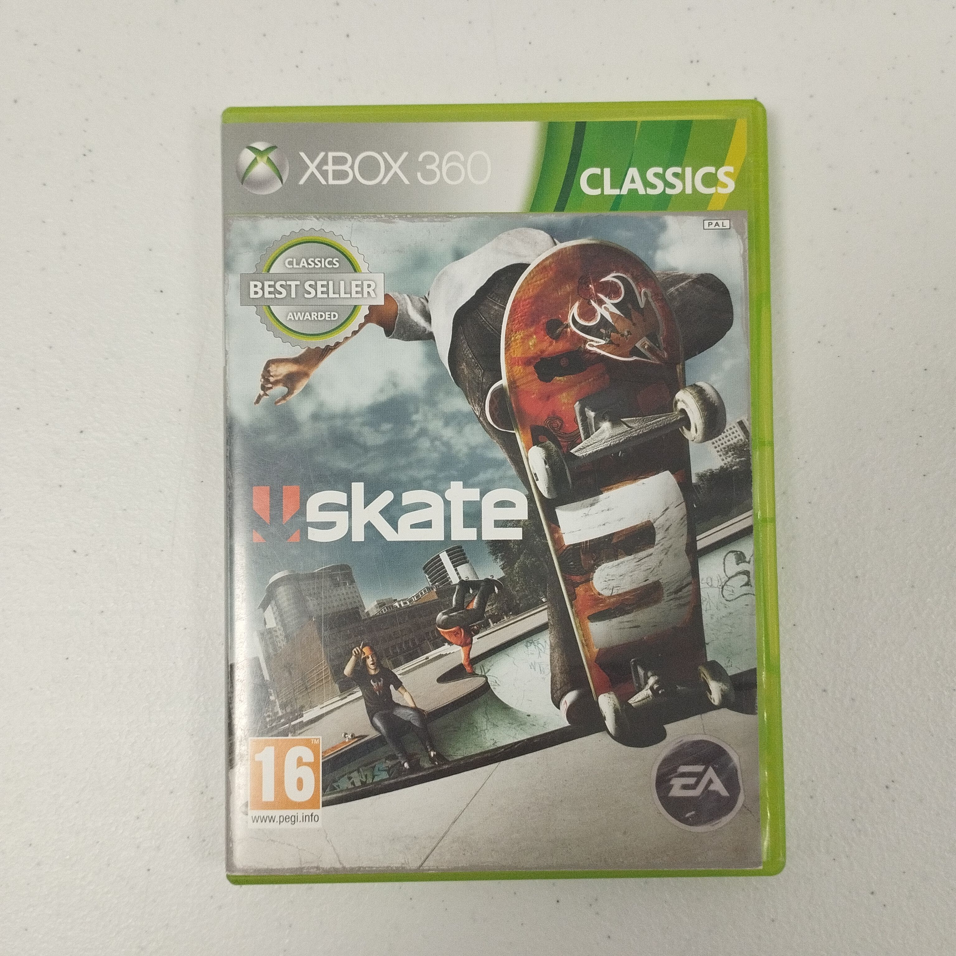 Voir photo 7 de Lot de 3 jeux XBOX 360 : Les Sims 3 /PES 2015 / Skate 3 Lot de 3 jeux XBOX 360 : Les Sims 3 /PES 2015 / Skate 3 Bon état - Vue 7 -
