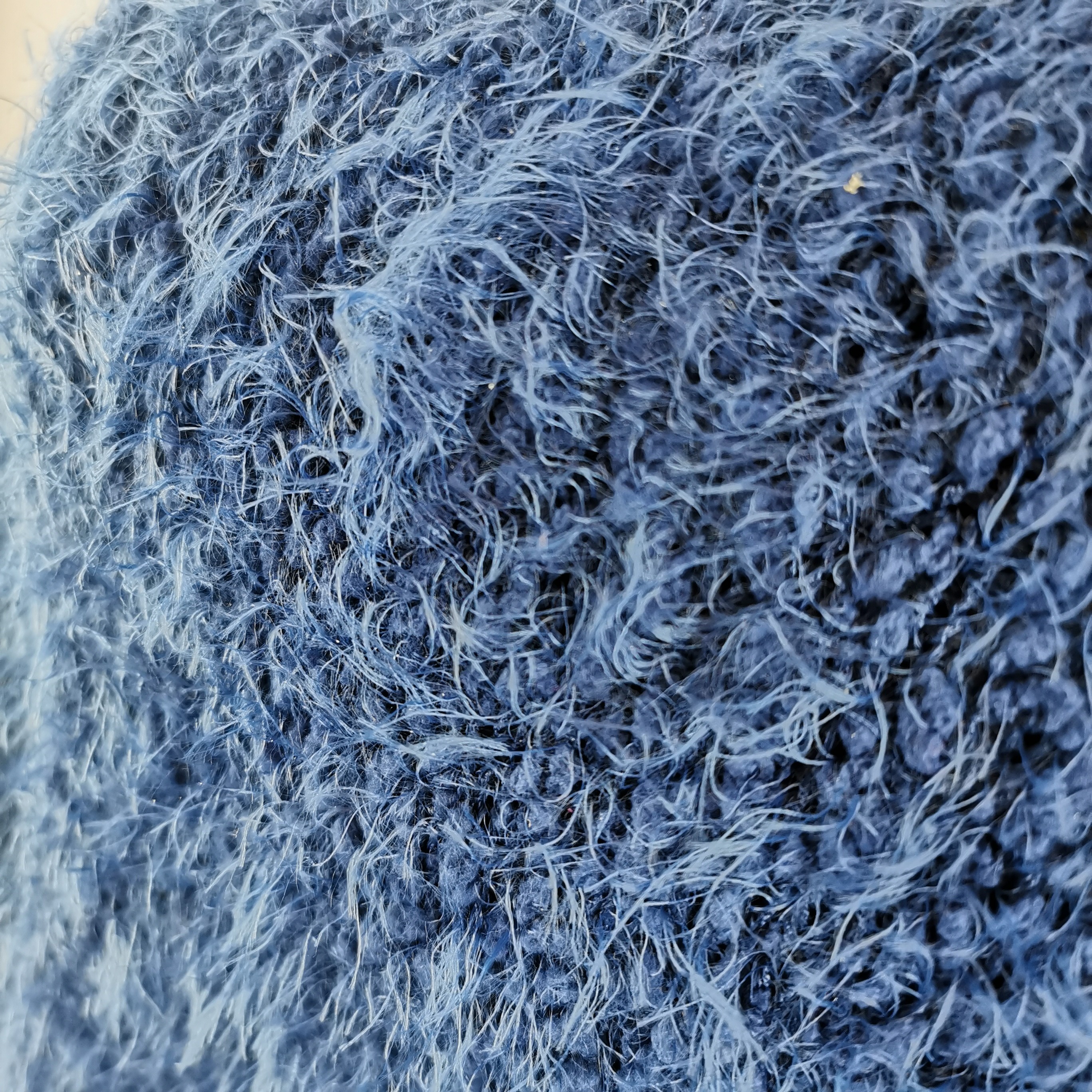 Voir photo 4 de Gilet bleu mi-long en maille texturée Riu (estimé) - Taille 38 (estimé) Gilet bleu mi-long en maille texturée Riu (estimé) - Taille 38 (estimé) Comme neuf - Vue 4 -