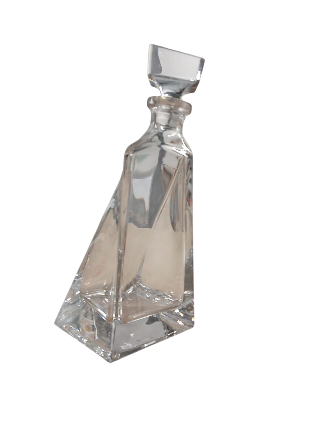 Acheter Carafe en cristal de Bohême. Bon état - 90,00 € Carafe en cristal de Bohême. Bon état - reconditionné disponible sur Label Emmaüs