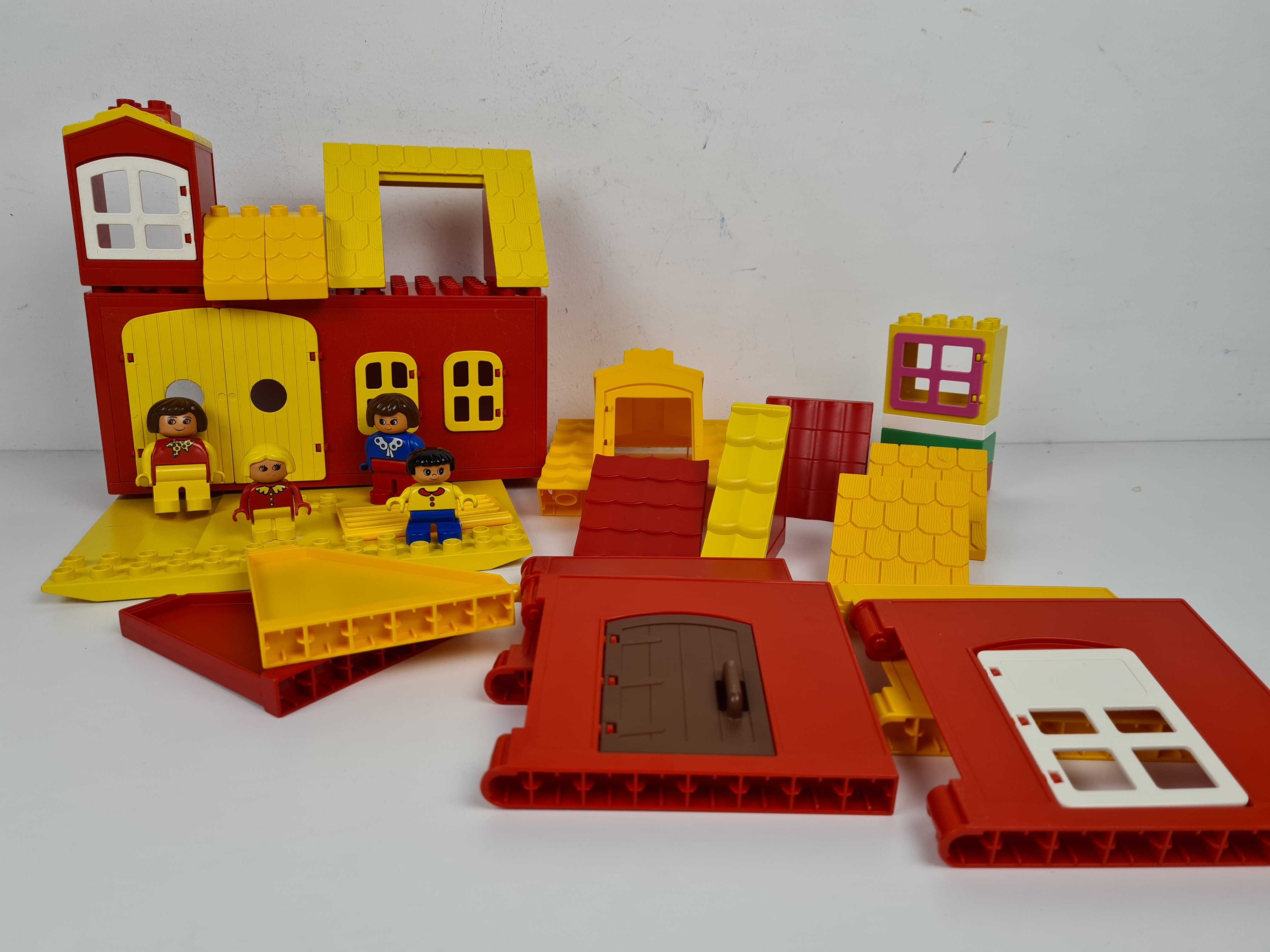 Lego Duplo - Sachet 1kg de blocs de construction en vrac 1maison et des personnages - +12 mois - Photo 2