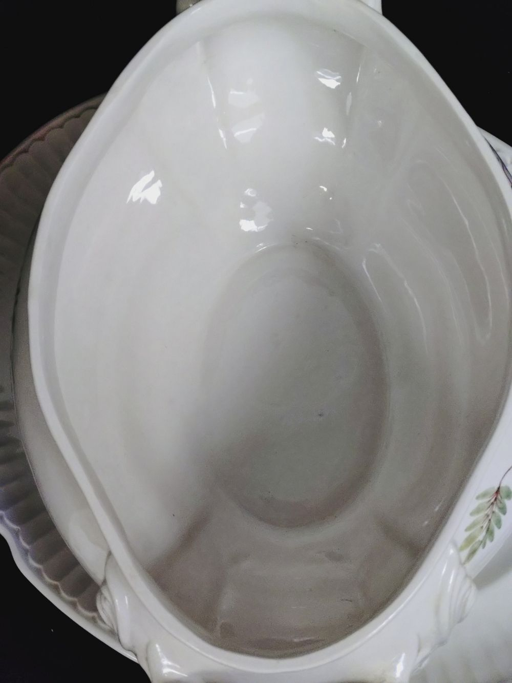 Soupière en céramique italienne à décor floral, avec sa cuillère et son dessous de plat. - Photo 8
