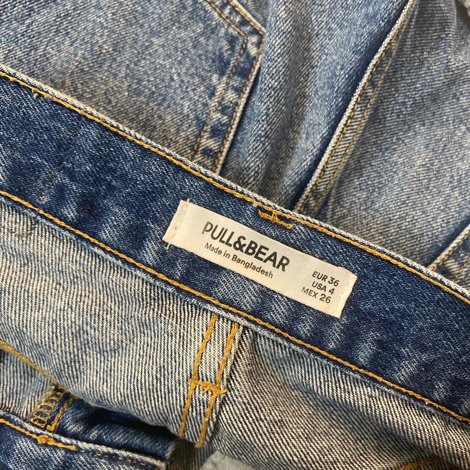 Voir photo 3 de Short Femme - Pull & Bear -36 Short Femme - Pull & Bear -36 - Vue 3 -