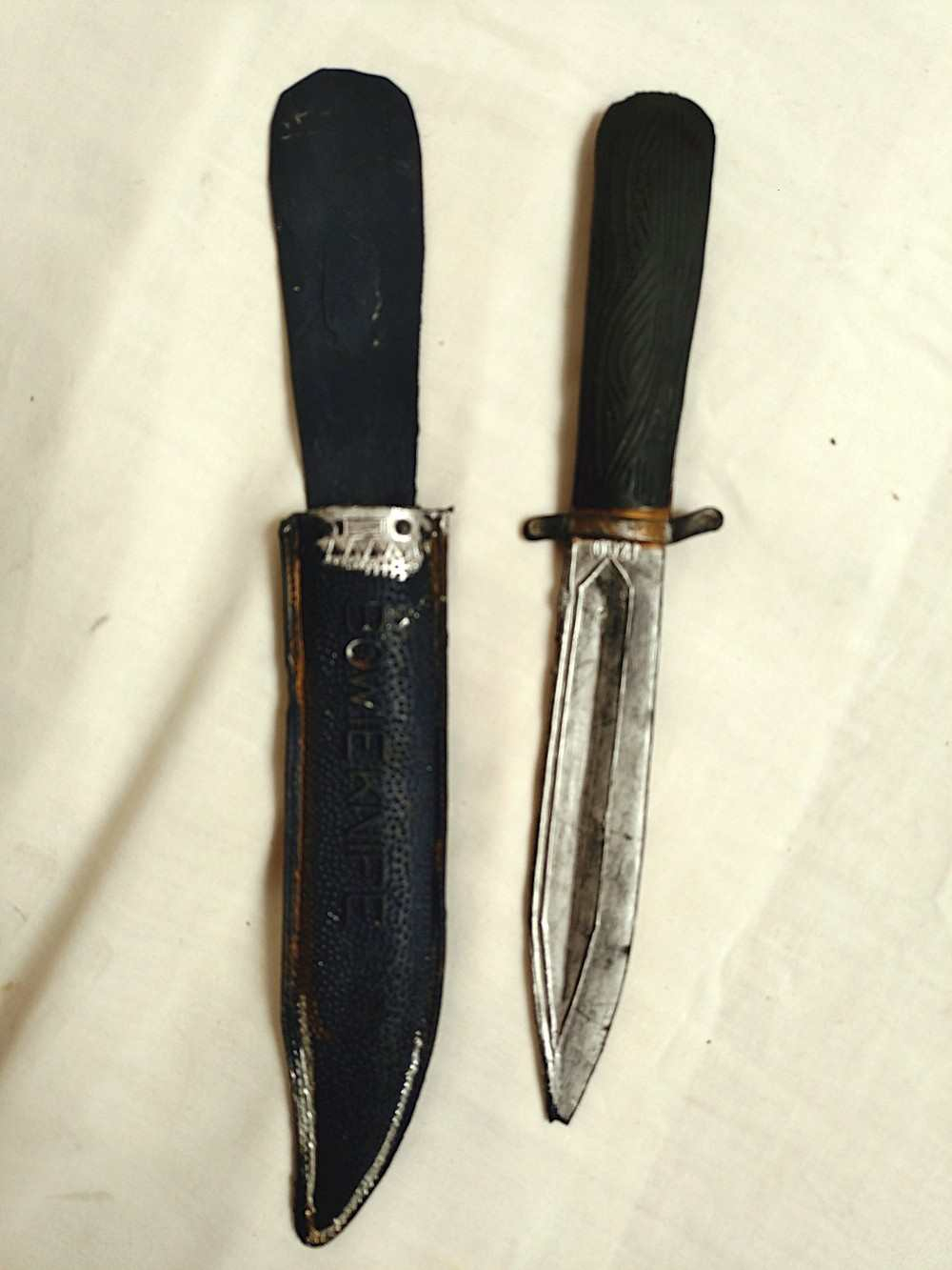Voir photo 26 de Déguisement Trappeur (5/7 ans), Anselme, bal Masqué, complet, vintage, made in France. Déguisement Trappeur (5/7 ans), Anselme, bal Masqué, complet, vintage, made in France. - Vue 26 -
