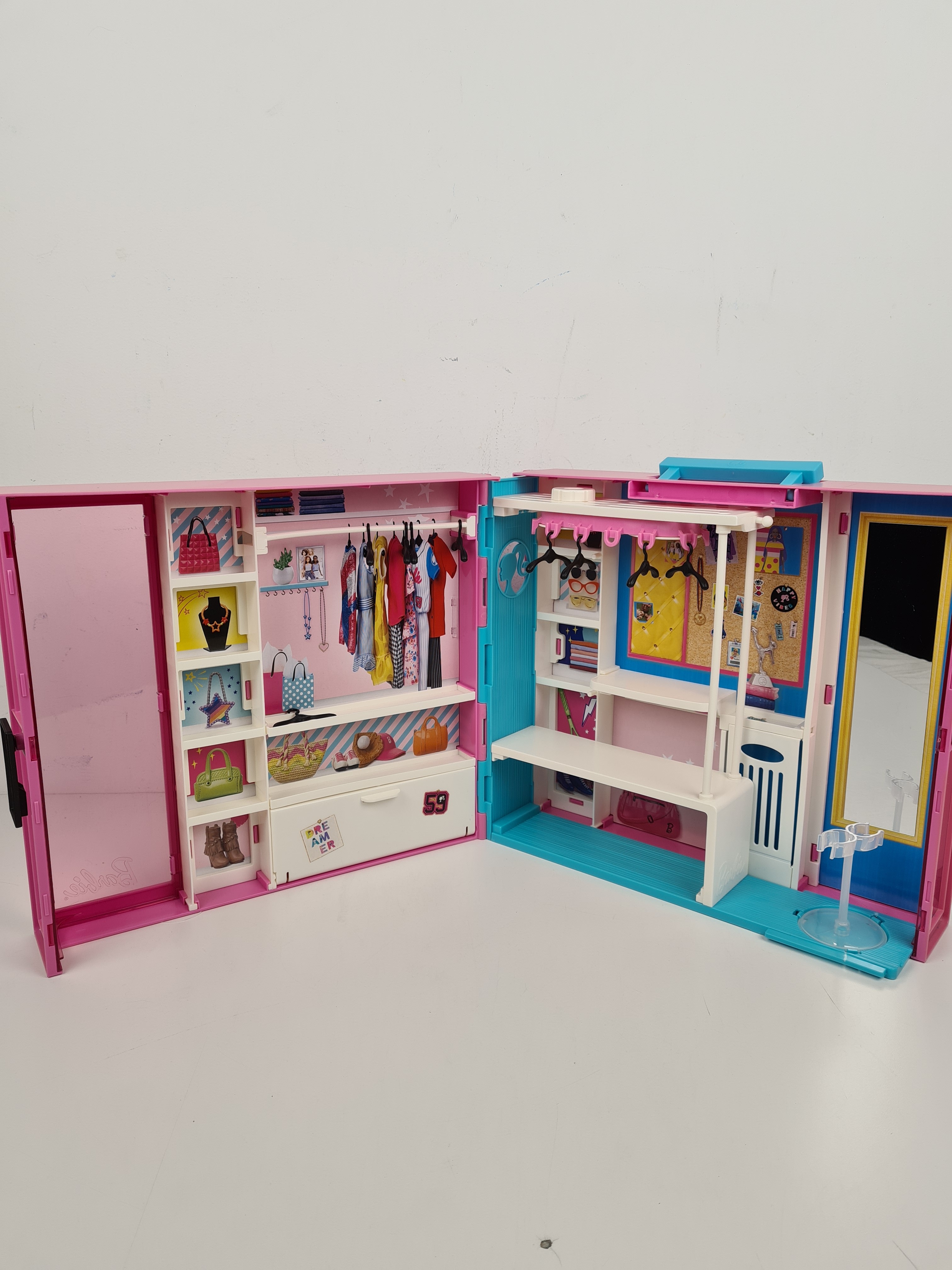 Maison poupée - Dressing Barbie, valisette - Mattel Très bon état - Vue 6 - 