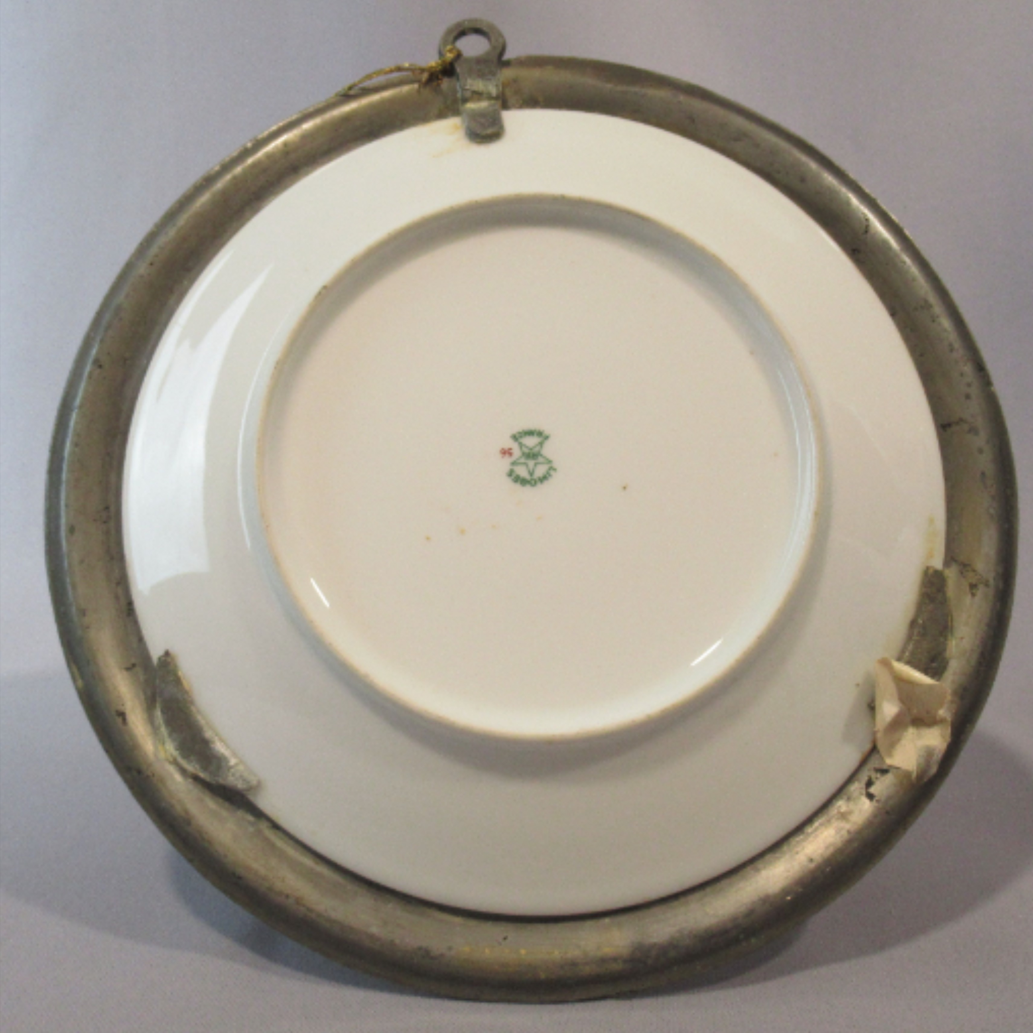 Assiette décorative "Mongolfiera di M. Lunardi's (1784)" en porcelaine de Limoges et étain d'art Ervé État correct - Vue 3 - 