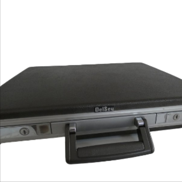 Attache-case Delsey - Bon état sur Label Emmaüs