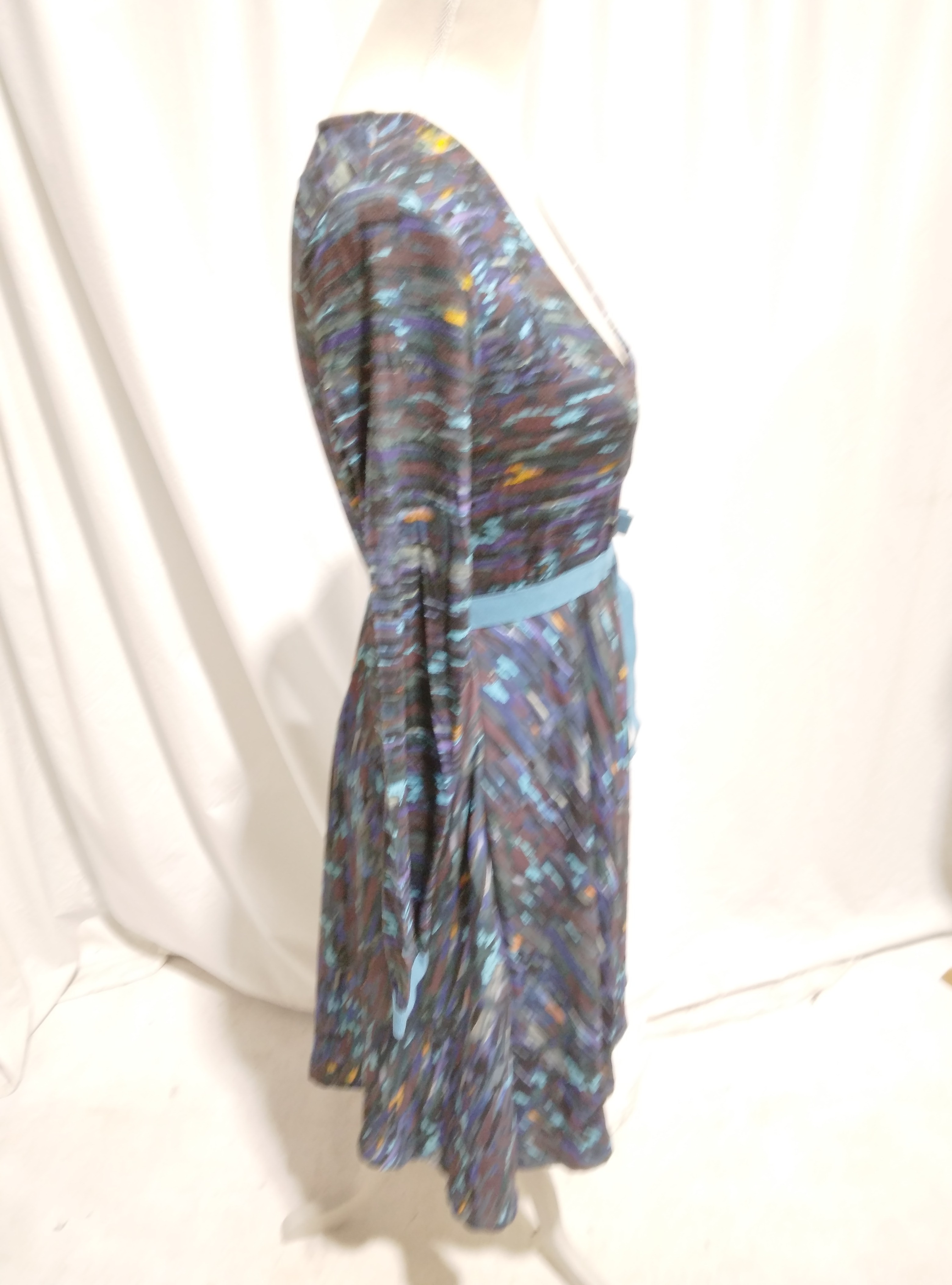 Voir photo 4 de Robe cache - cœur multicolore, Paul Brial - 1 Robe cache - cœur multicolore, Paul Brial - 1 Comme neuf - Vue 4 -
