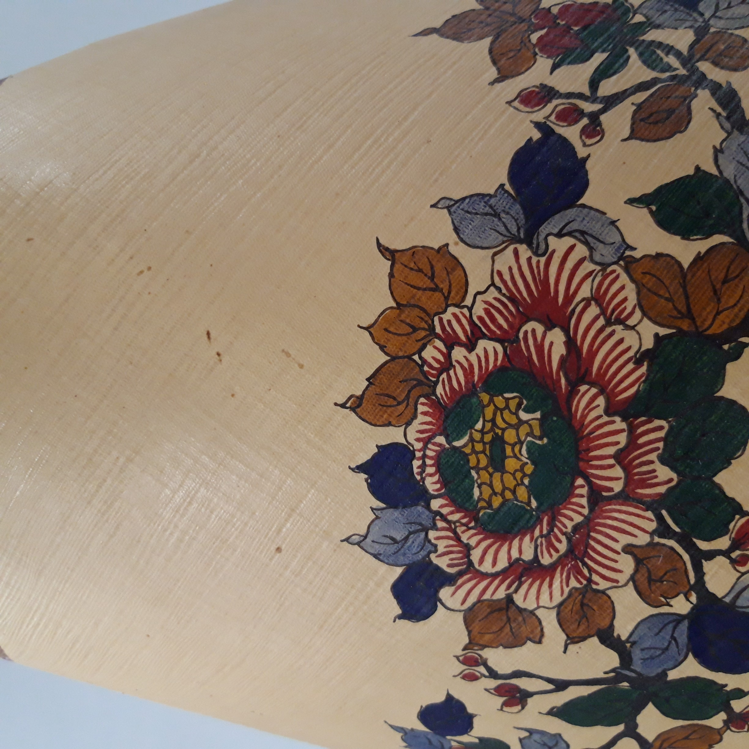Lampe en faience fine de GIEN - décors fleurs de pivoines années 70'signée Yvette Josnard Bon état - Vue 10 - 