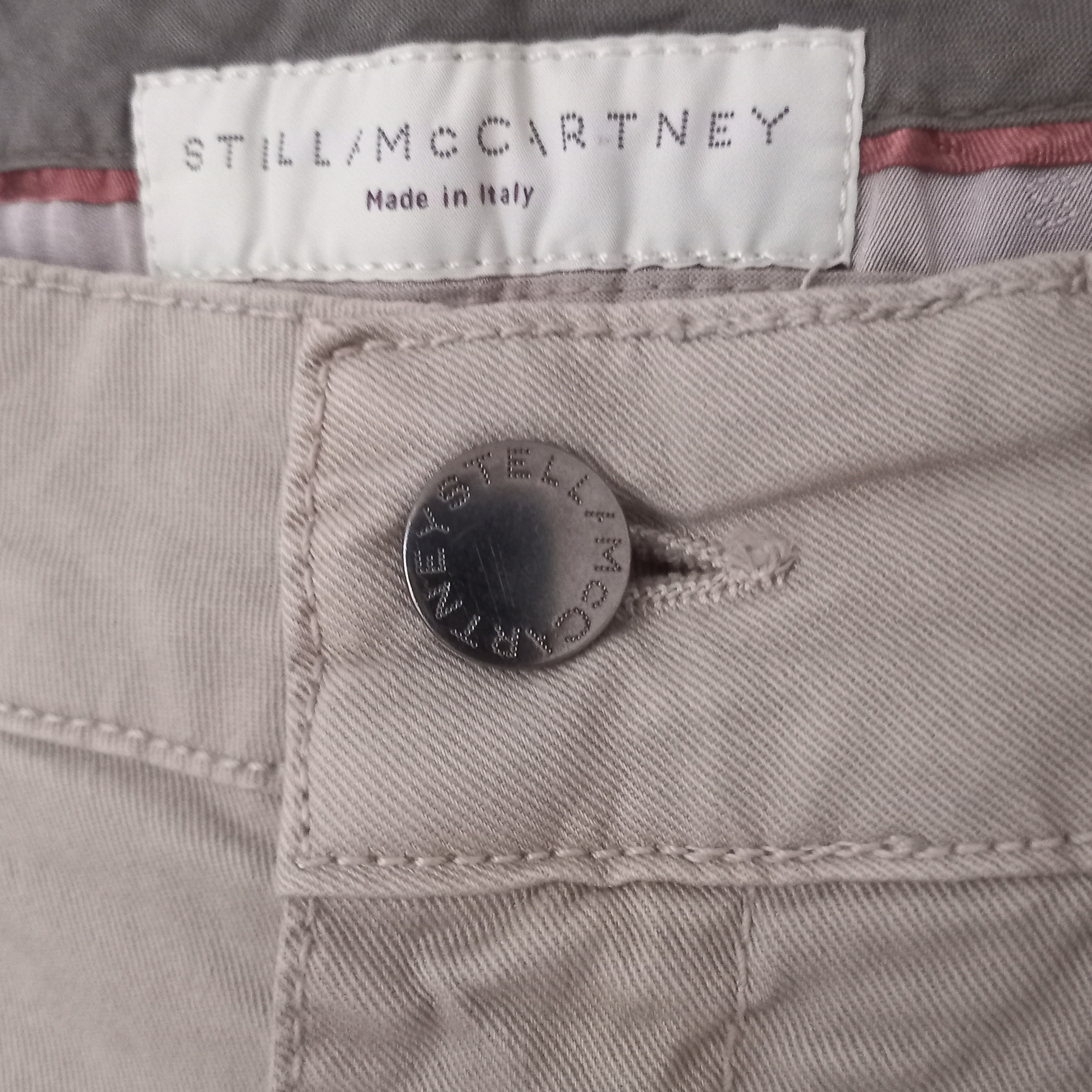 Voir photo 3 de Jeans femme beige pattes d'éléphant Stella Mc Cartney 40/42 Jeans femme beige pattes d'éléphant Stella Mc Cartney 40/42 Bon état - Vue 3 -