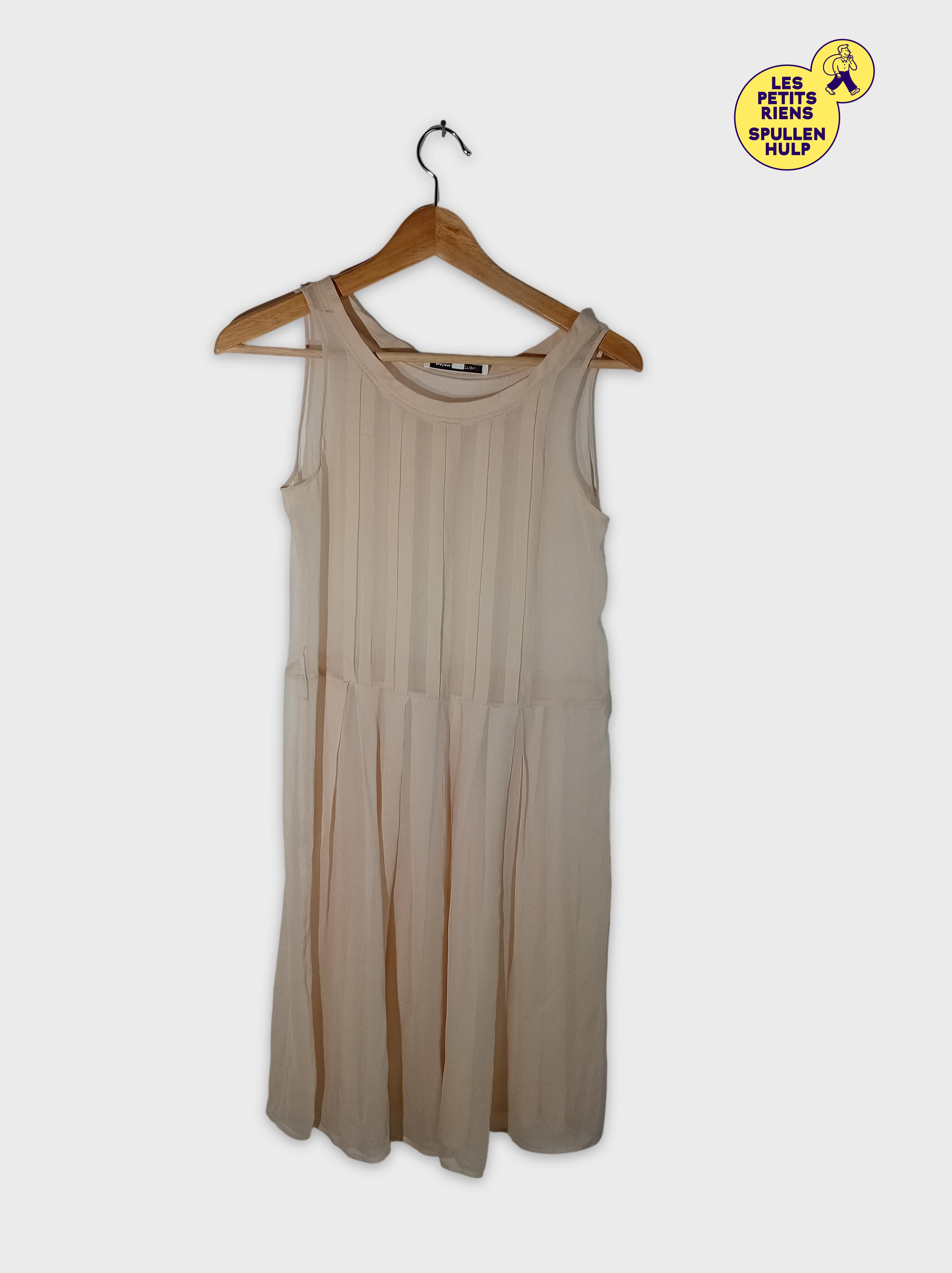 Acheter Robe Beige Plissée Natan Collection L 40 (V3349) Très bon état - 24,00 € Robe Beige Plissée Natan Collection L 40 (V3349) Très bon état - reconditionné disponible sur Label Emmaüs