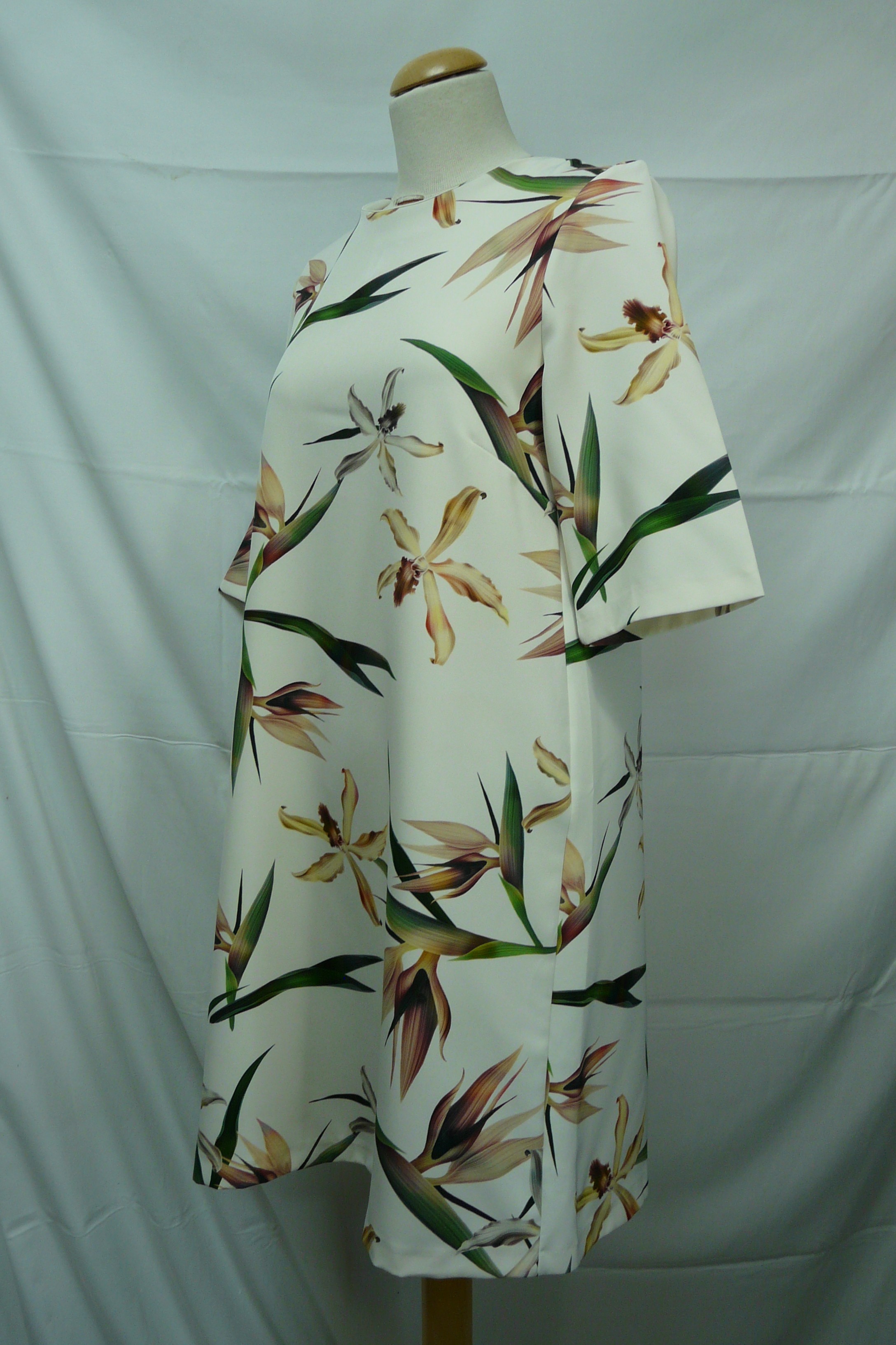 Voir photo 3 de RF312 - Robe motifs à fleurs - Steps - Taille 42 RF312 - Robe motifs à fleurs - Steps - Taille 42 - Vue 3 -